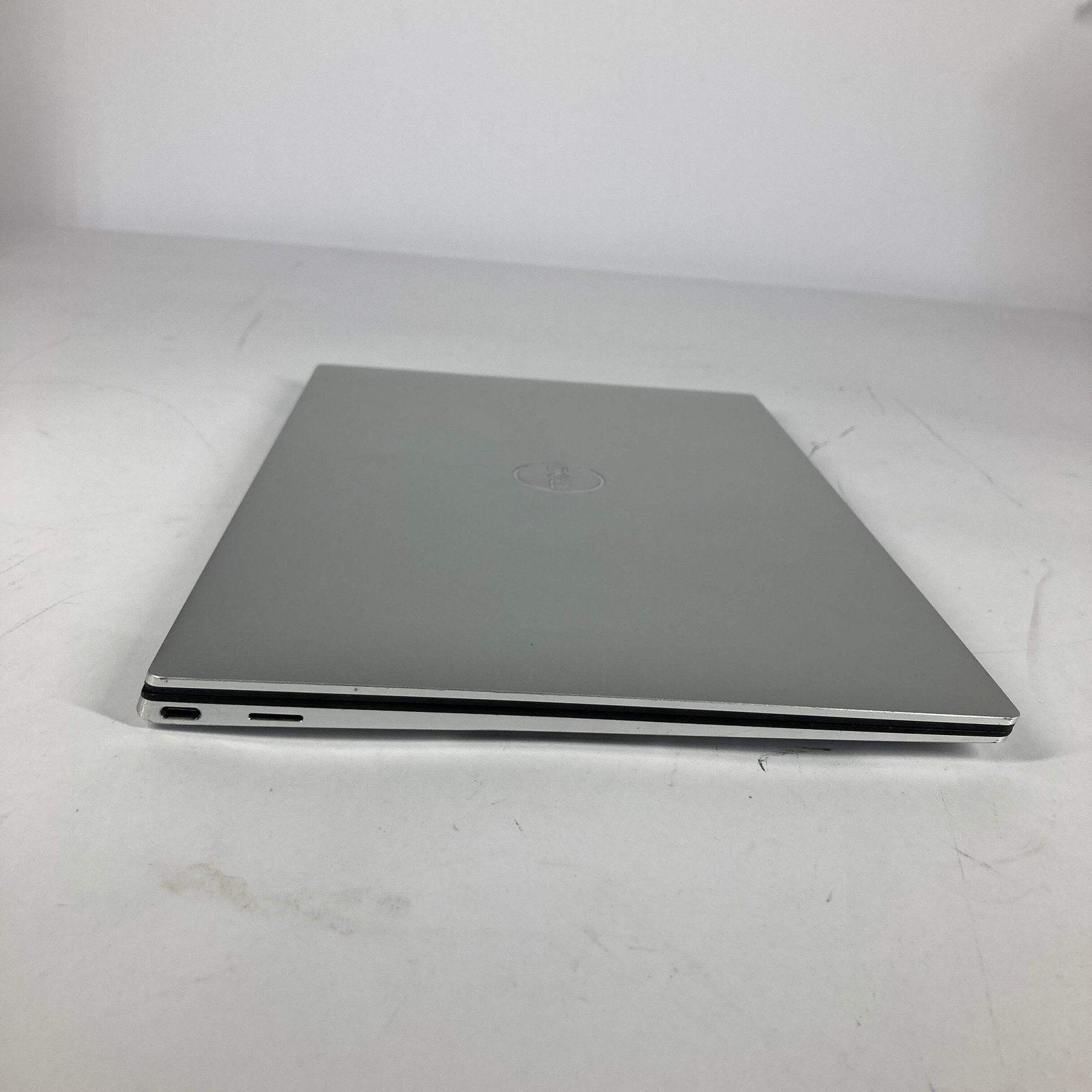 Dell XPS 13 9300 13.4″ i7-1065G7 1.3GHz 8GB RAM 256GB SSD