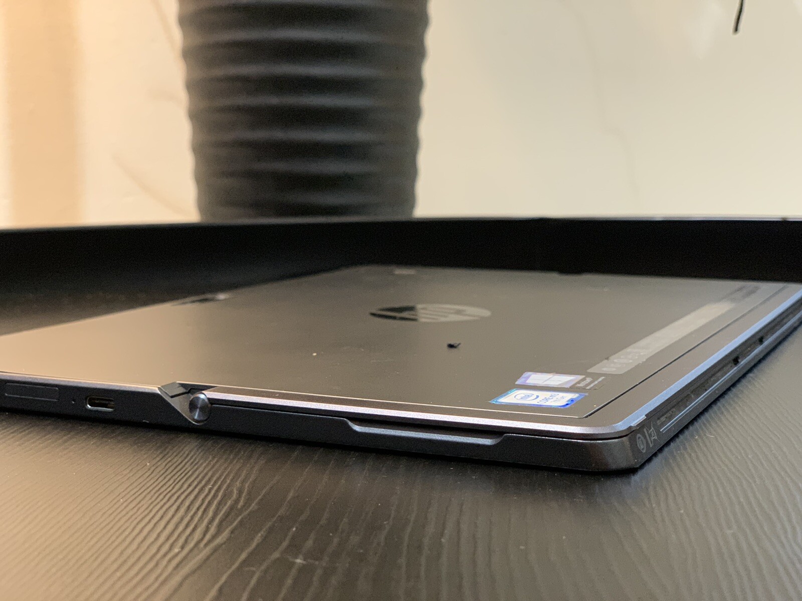 HP Pro x2 612 G2 4 Tablet| M3-7Y30 CPU| 1.0GHz| 4GB RAM| 128GB SSD| Win 10Pro
