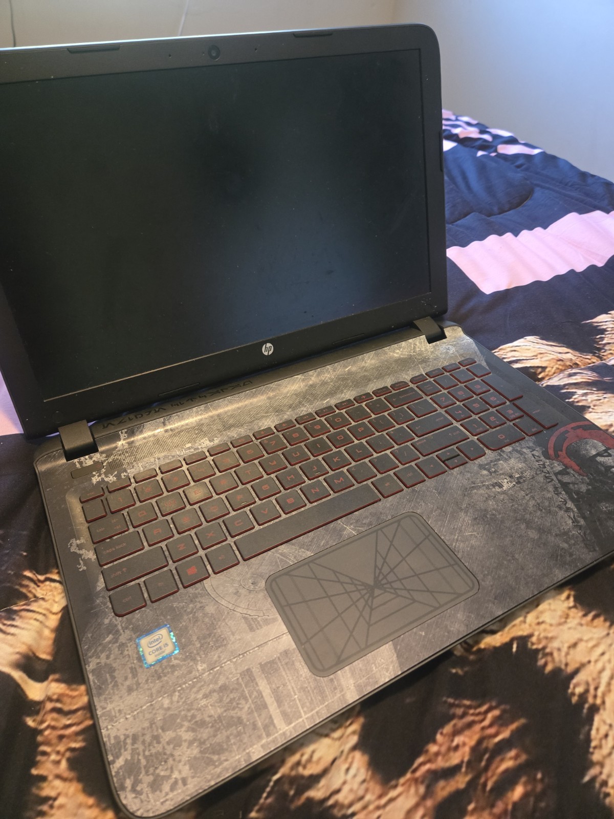 HP Pavilion Gaming 15.6″ i5 8GB 256GB SSD GTX 1050 Laptop + Charger