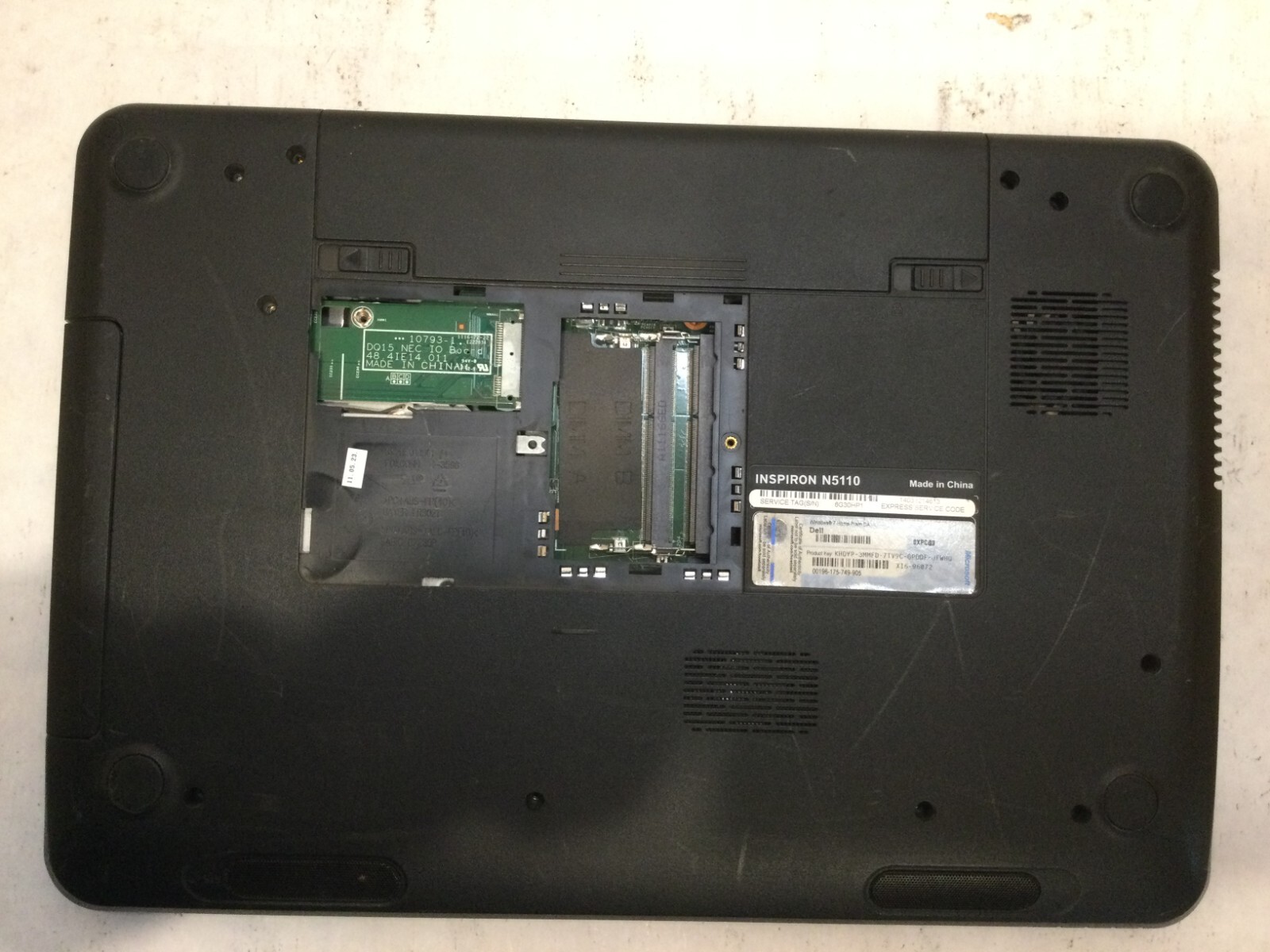 Dell Inspiron N5110 15.6” / Intel Core i5 / (CRACKED/MISSING PARTS!) -MR