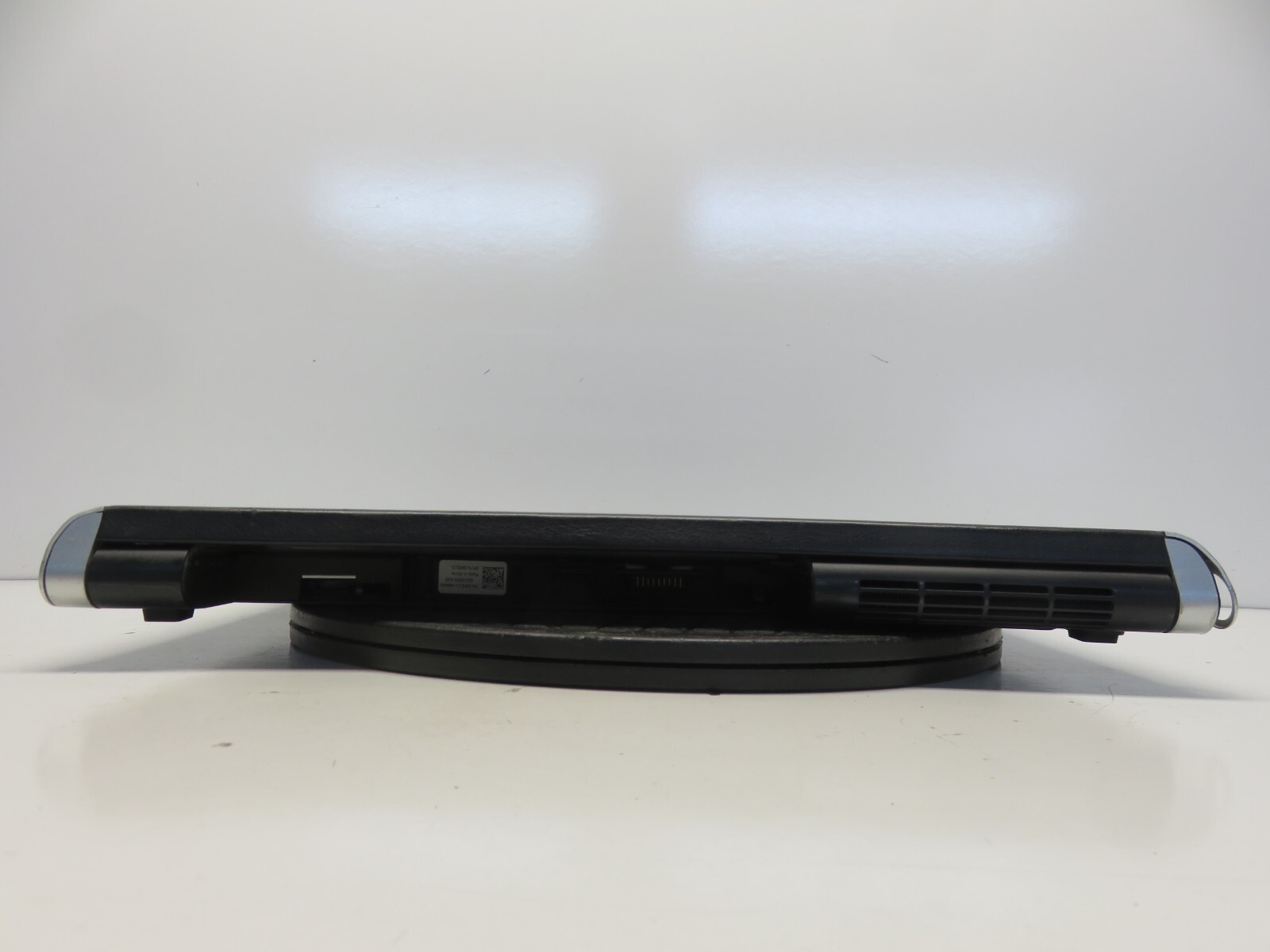 Dell Studio XPS 1647 Intel Core i5 M520 2.4GHz 4 GB NO HDD No Batt READ