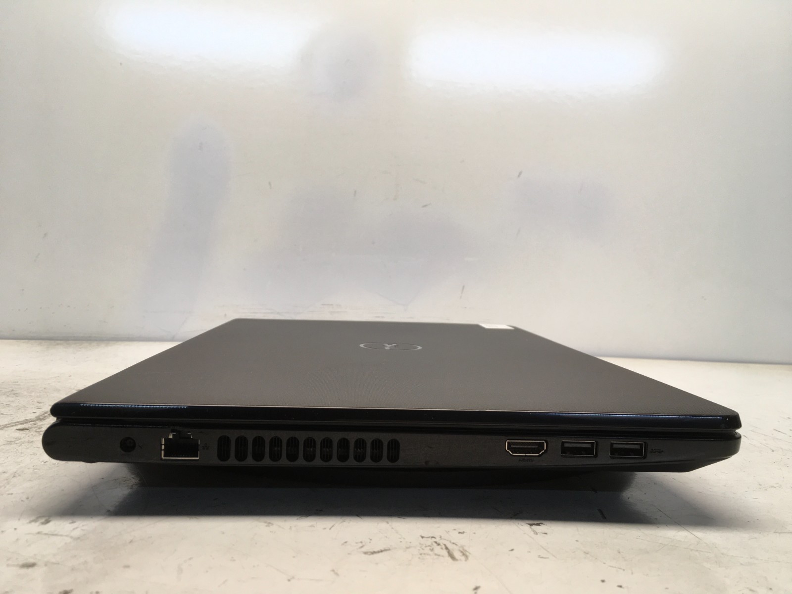 Dell Inspiron 15-3565 AMD A6-9200 2011MHZ 4 GB NO HDD