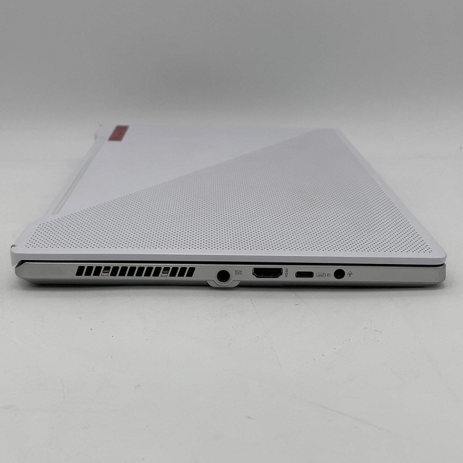 Asus ROG Zephyrus G14 GA401Q Ryzen 9 5900HS 16GB RAM 1TB SSD GeForce RTX 3060