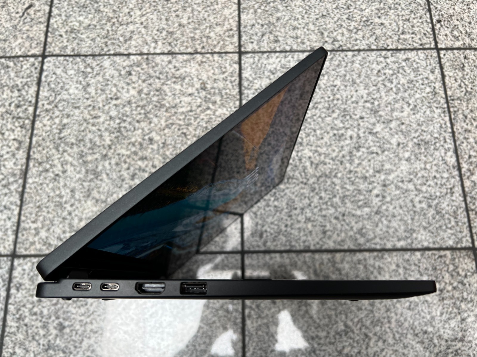 Dell Latitude 7390 2in1 Touch 16GB RAM 256GB SSD 15.6″ Intel Core i5 Win 11 Pro
