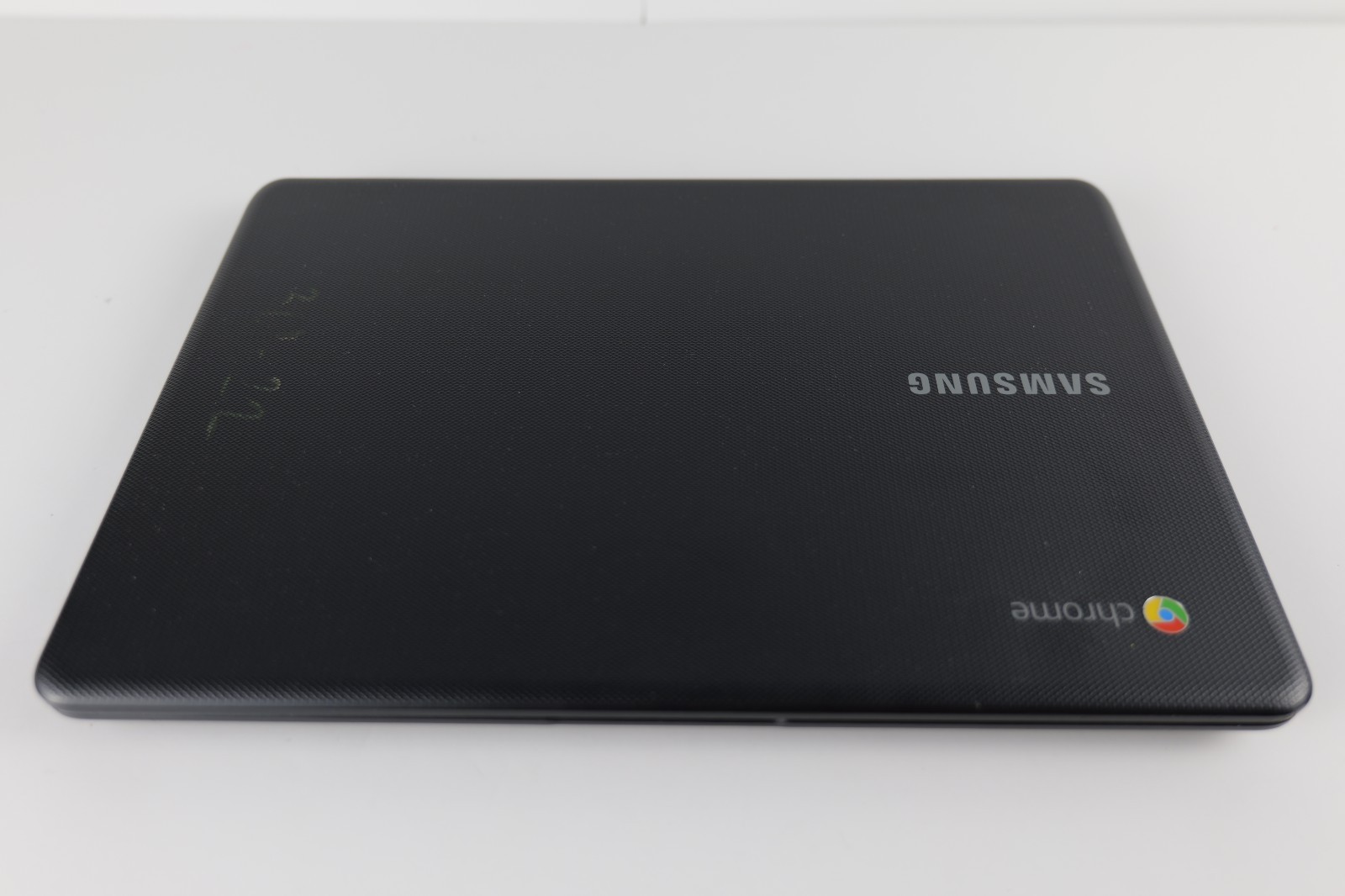 Samsung (XE500C13) ‎1.6 GHz Intel Dual Core 11.6 Inch Display Chromebook w/Power