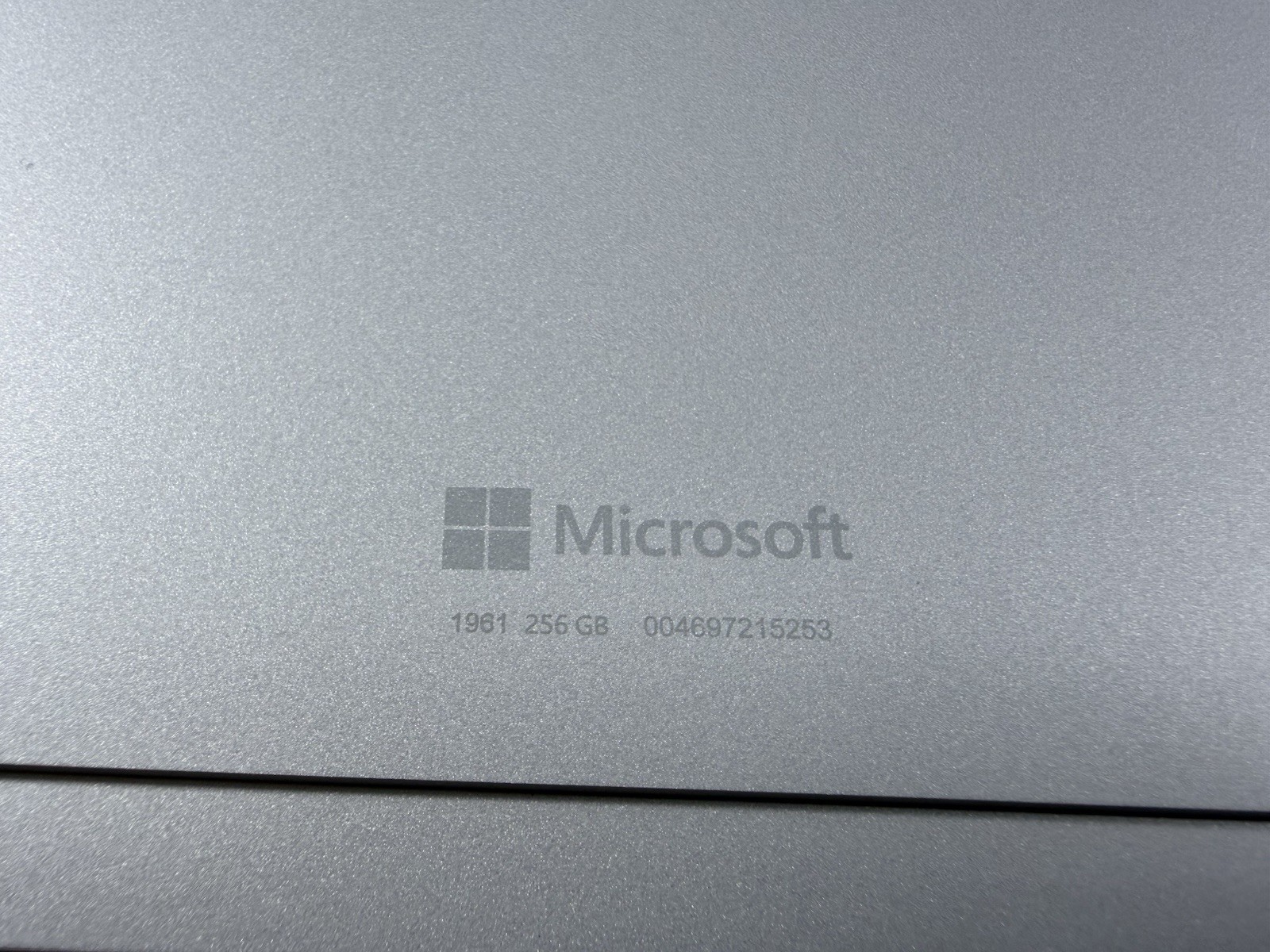 Microsoft Surface Pro 7 plus 1961 Core i5-1135G7 2.4GHz 16GB 256GB Win 11 Pro