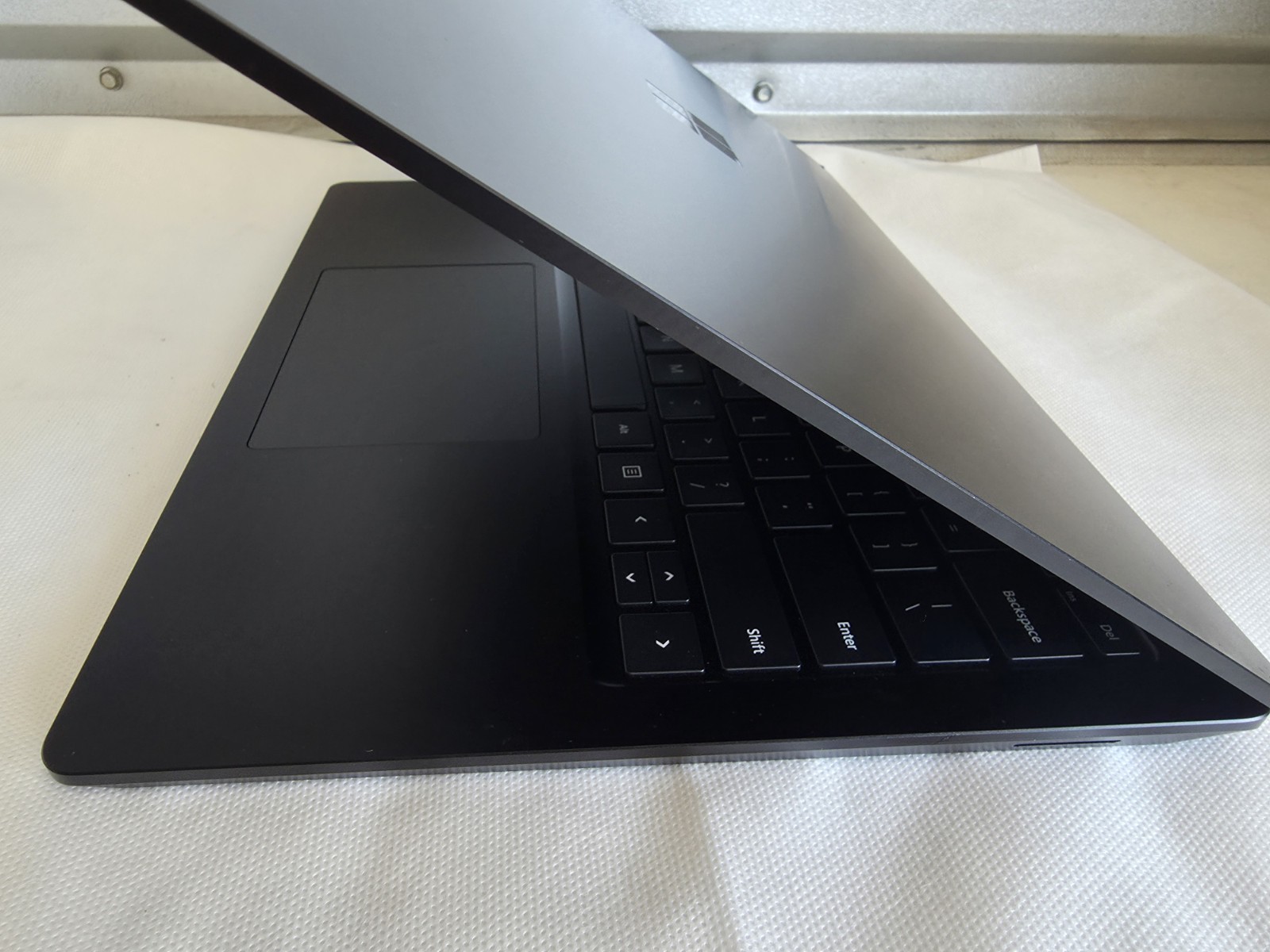 Microsoft Surface 13.5″ Laptop 4 i7-1185G7 3.0GHz 16GB 256GB Model 1951 No OS