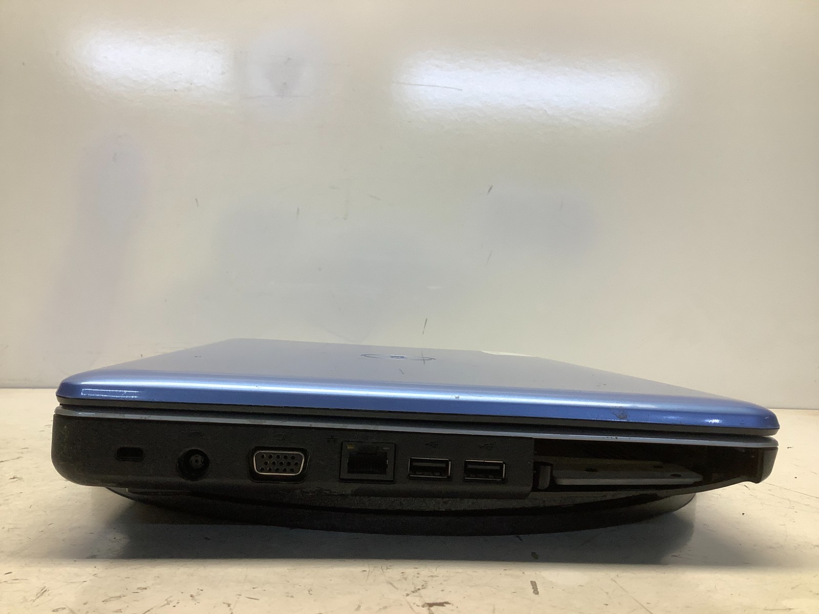 Dell Inspiron 1440 Intel Pentium Dual-Core T4400 2.2GHz 4 GB NO HDD READ