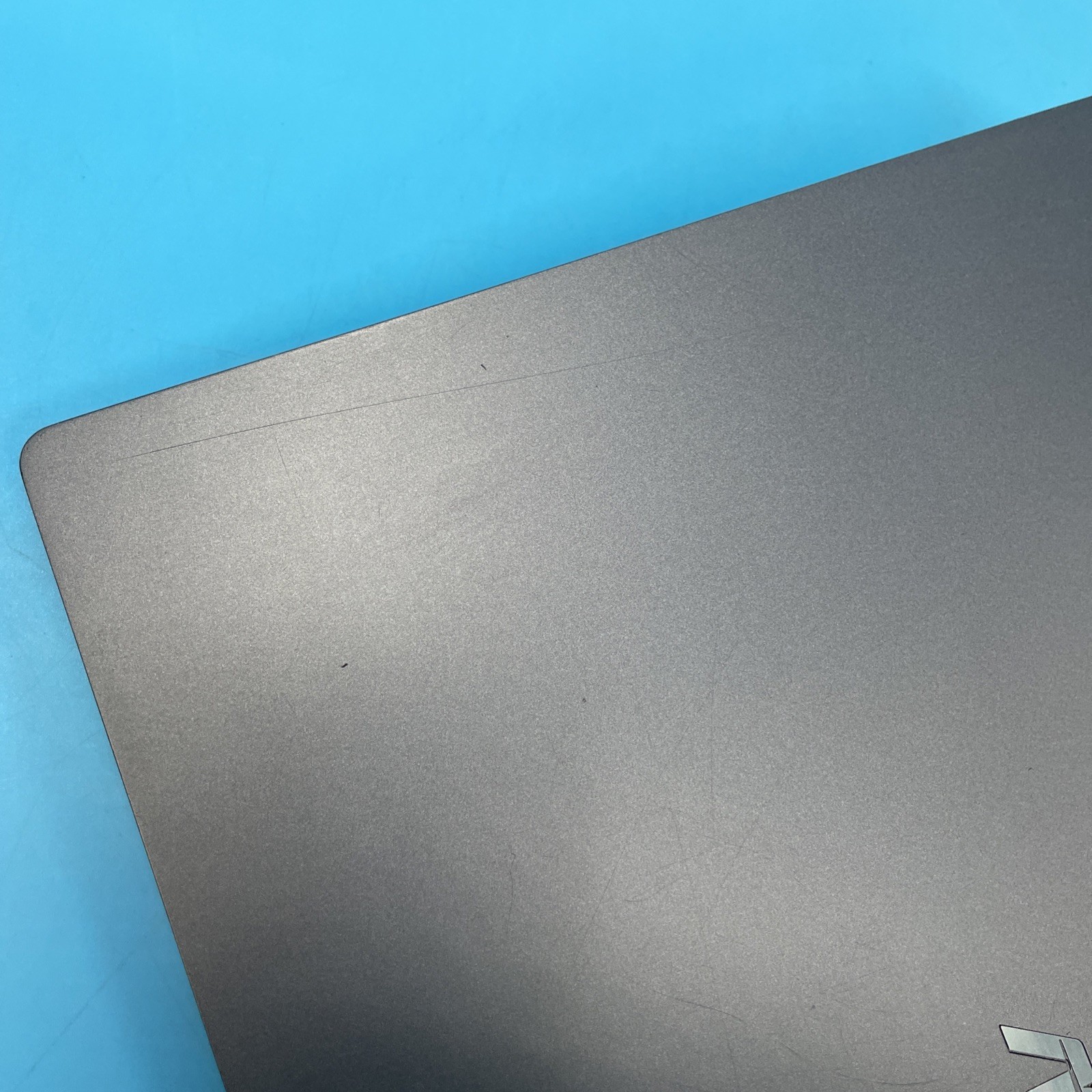 Asus Expertbook P5440FA | i5-8265U | 8GB RAM | 256GB SSD | WIN 11 PRO | 74% BATT