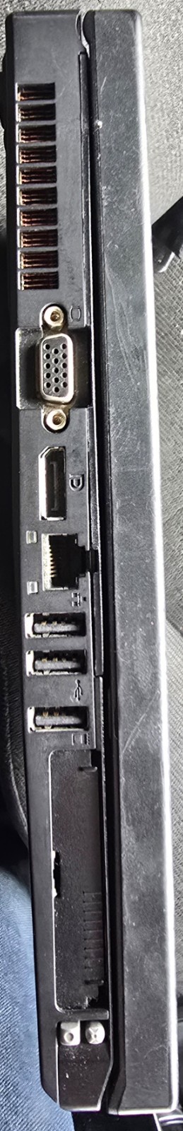 ThinkPad T500 Win XP P8400 2.26GHz 4GB RAM 80GB HDD DVD With Game Controller