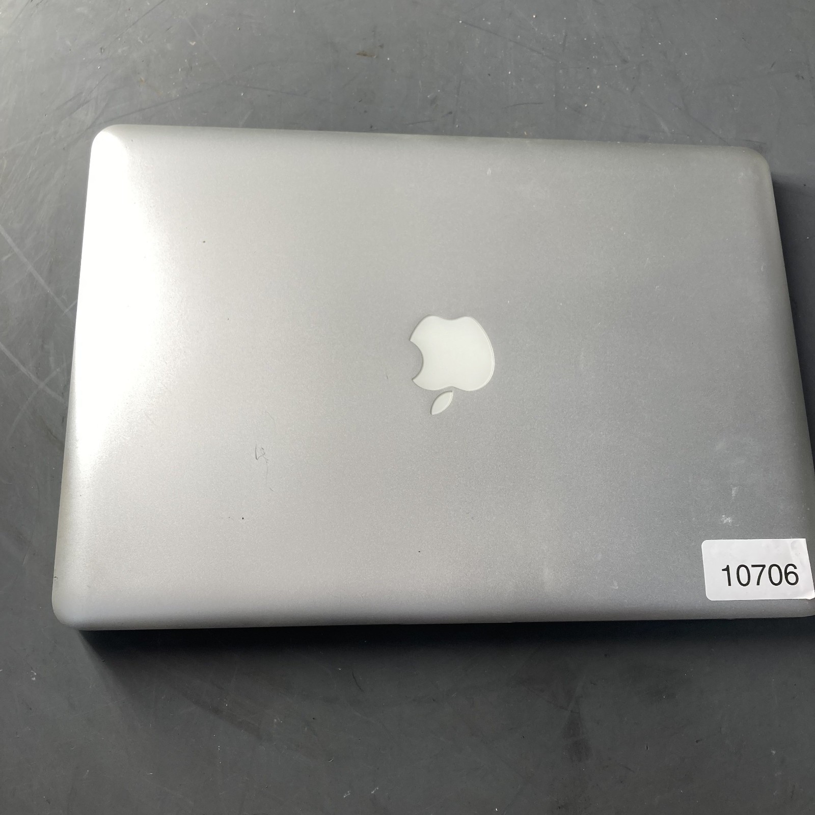 Apple MacBook Pro 13″ Core 2 Duo T8600 2.4GHz 8GB RAM 250GB HDD MacOS Yosemite