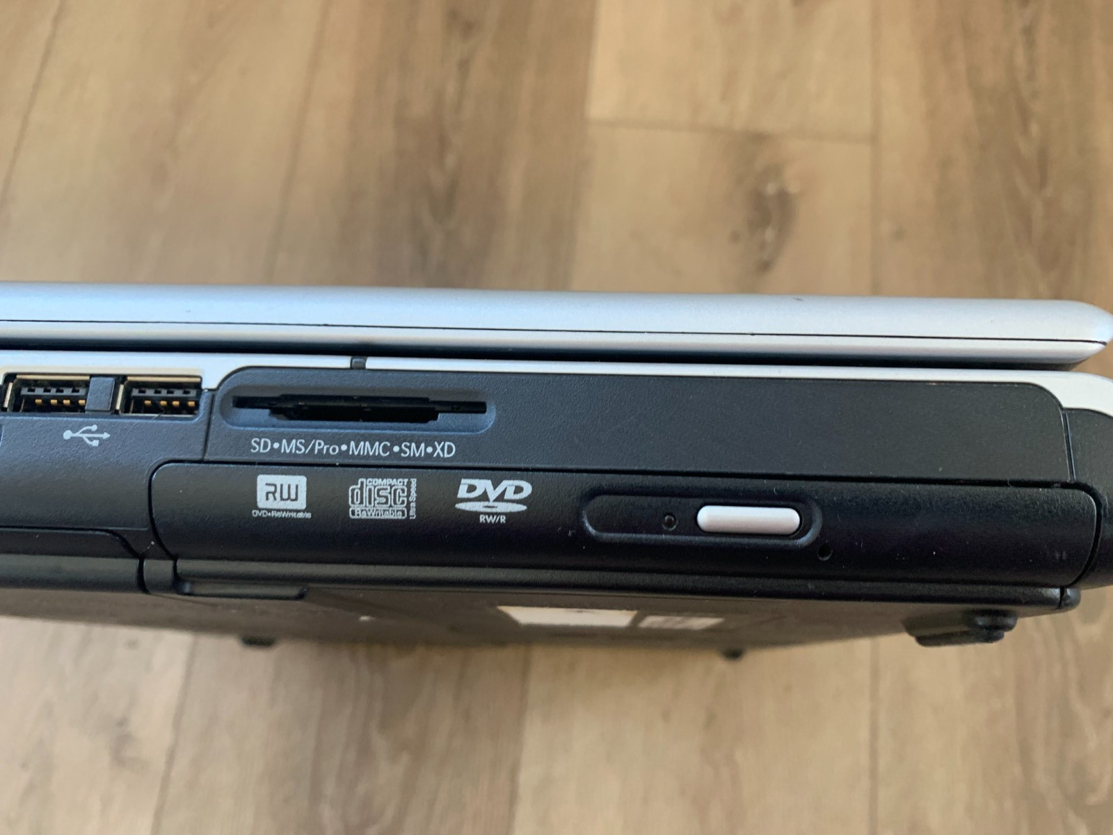 HP Pavilion zv6000 15.4″ AMD Athlon 64 2.00GHz 1.25GB RAM 80GB HDD Win Vista
