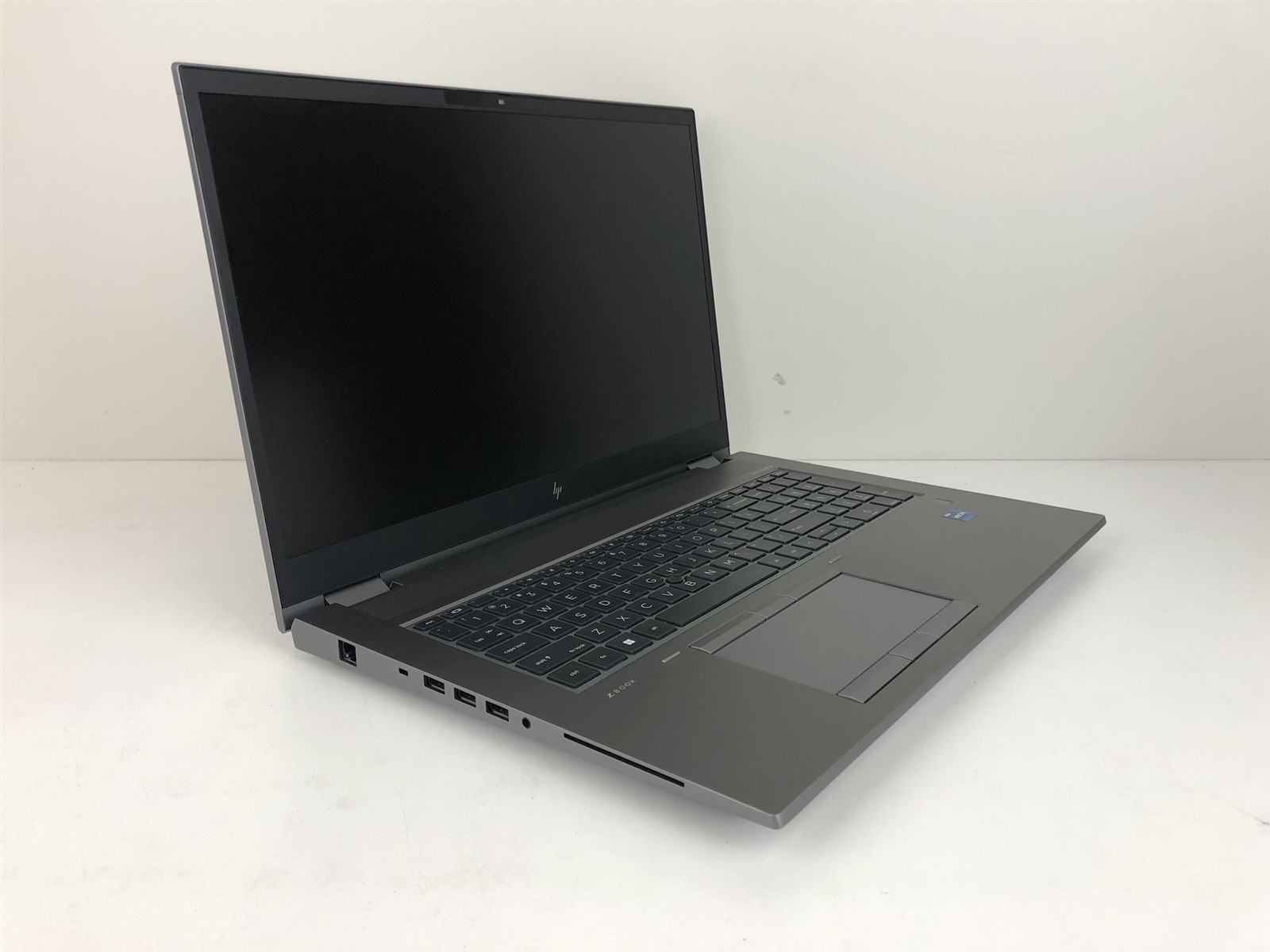 HP ZBook Fury 17 G8: Intel Xeon W-11955M 2.6GHz – 64GB – 2TB – RTX A5000 Mobile
