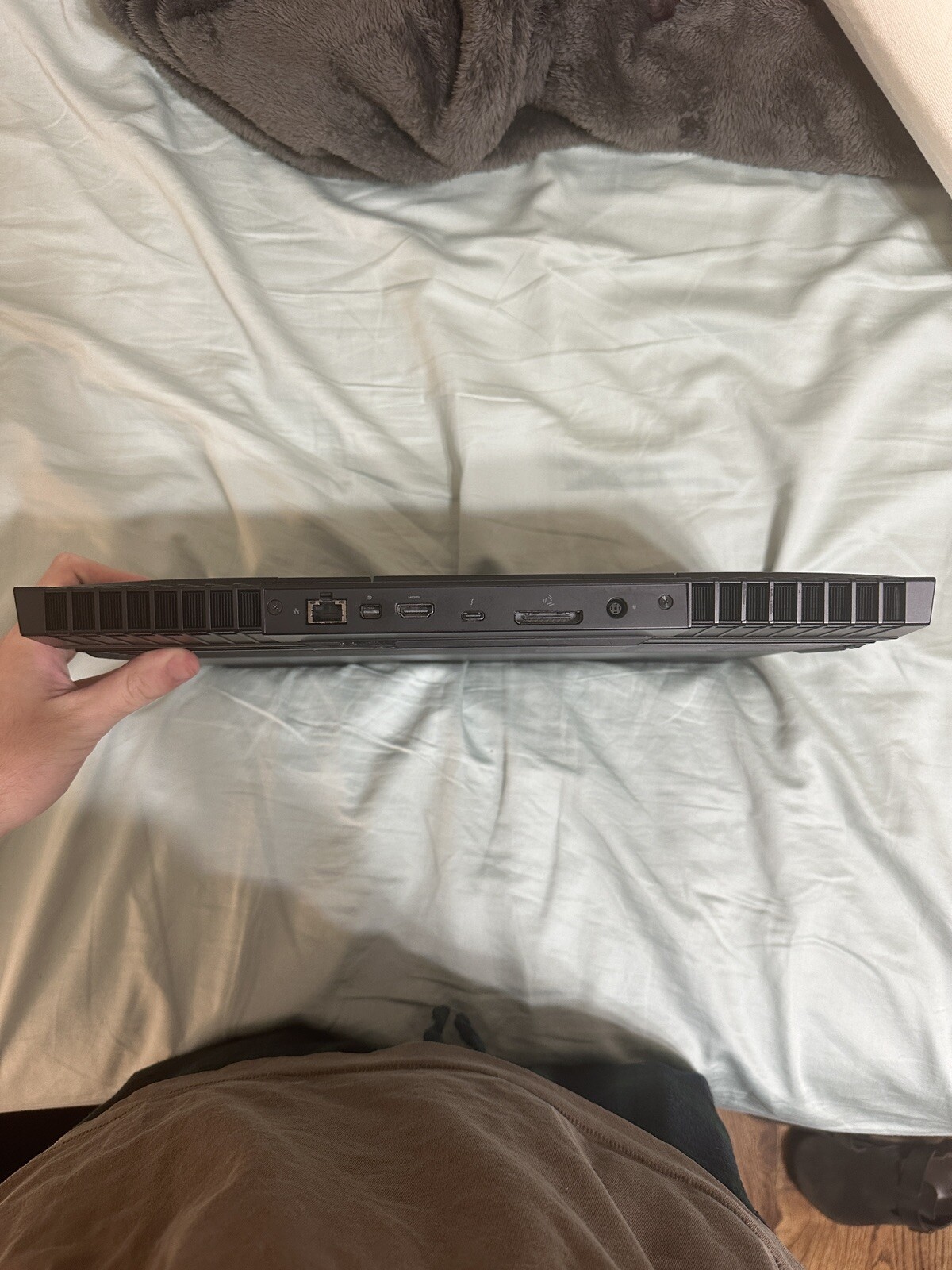 Alienware 15 R3 Gaming Laptop with charger and Logitech G502 Hero (wired)
