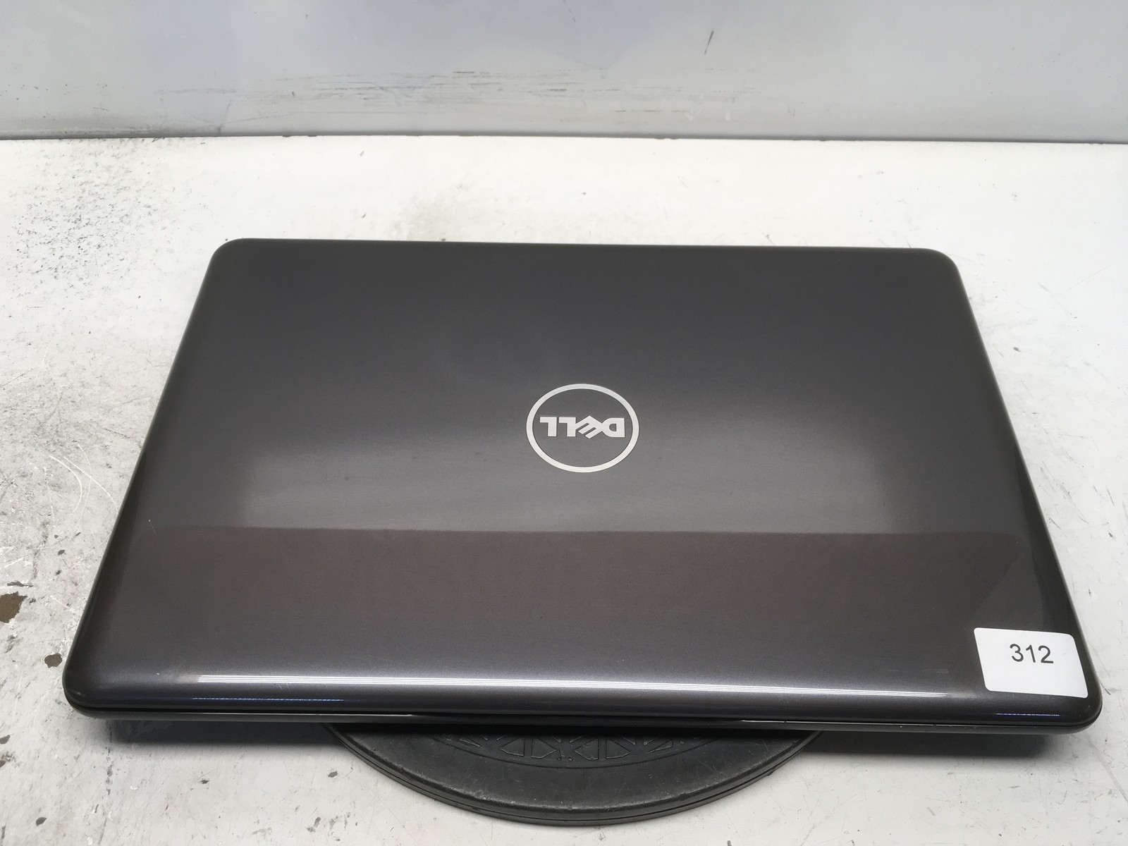 Dell Inspiron 15 5567 Intel i5-7200U 2.5GHz 8 GB NO HDD No Batt
