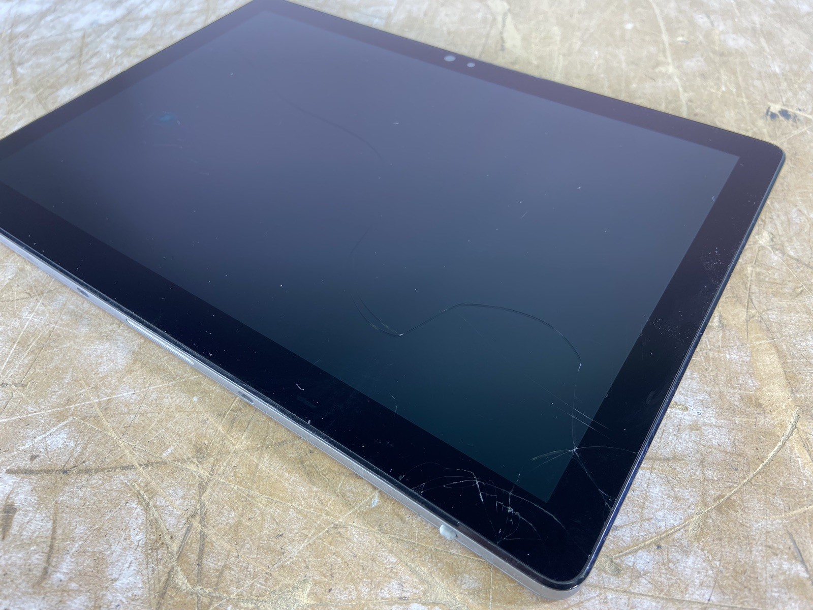 DELL LATITUDE 7200 2-IN-1 i5-8365U @ 1.60GHz, 8GB RAM, NO HDD/OS – (FOR PARTS)