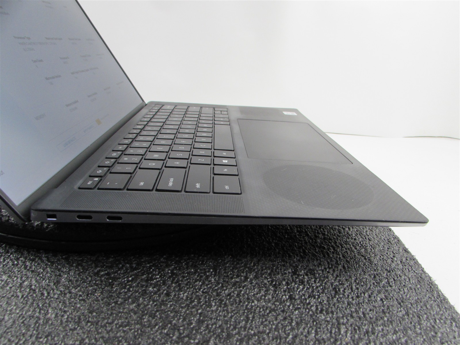 DELL PRECISION 5550 1920X1200 FHD CORE I7-10850H 512GB SSD 32GB RAM T1000 WIN 11