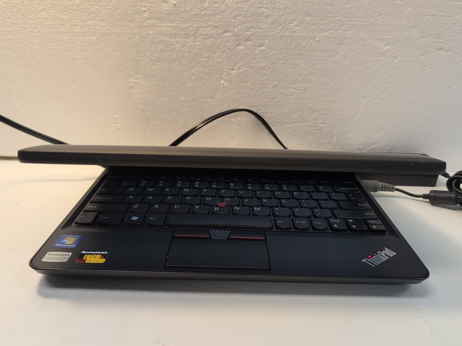 (NICE) Lenovo ThinkPad X130E 11.6″ Laptop AMD E-450/4GB RAM/128GB SSD/WinXP –