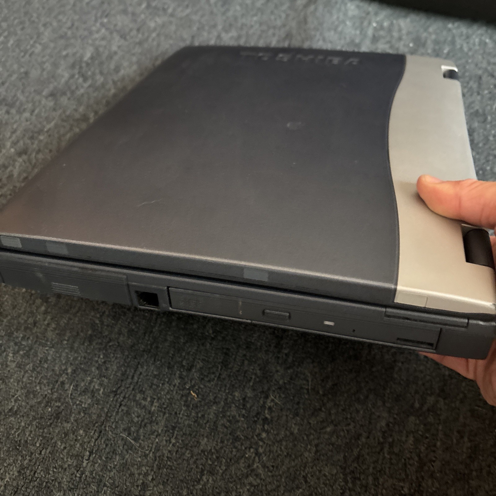 Toshiba 1800 Satellite CDROM 184mb RAM 9.35GB HDD 3.5″ Floppy*Needs New Battery*
