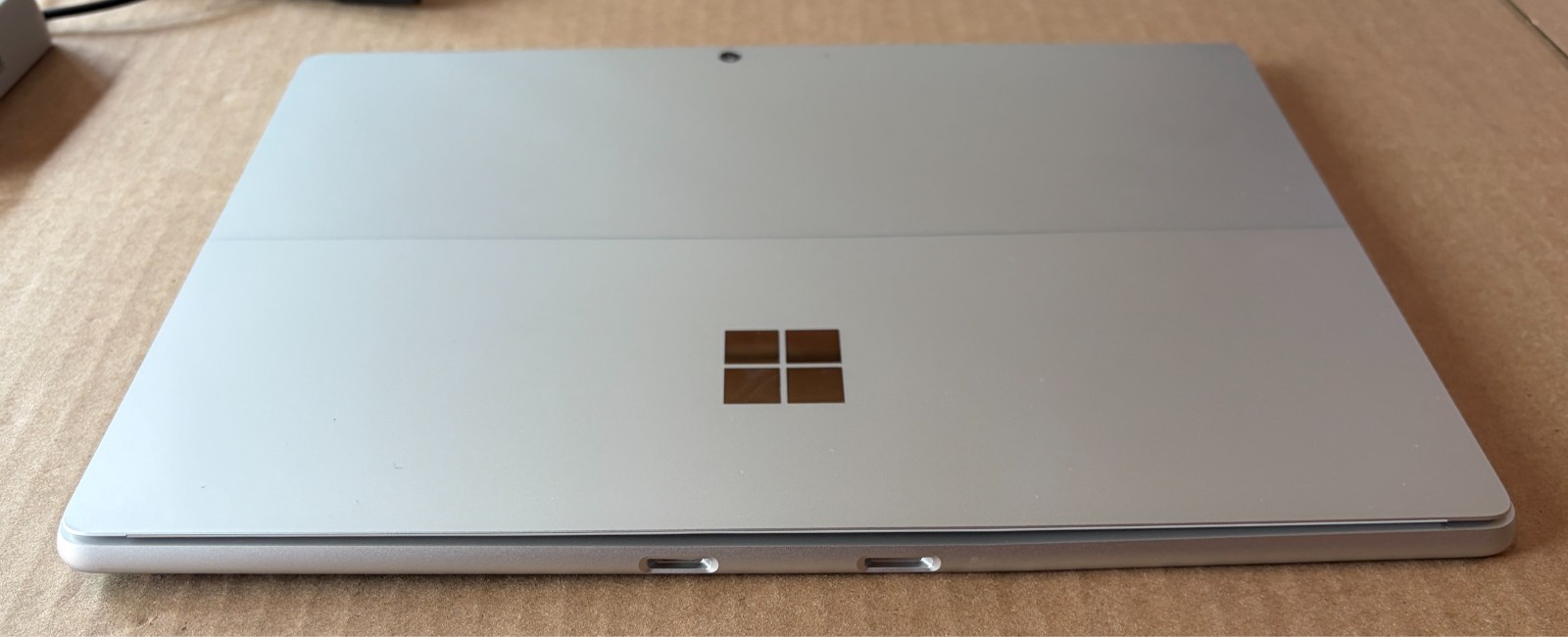 Microsoft Surface Pro 11 13″ OLED Ultra 7 266V 16GB 512GB EP2-20247 ( Read Desc)
