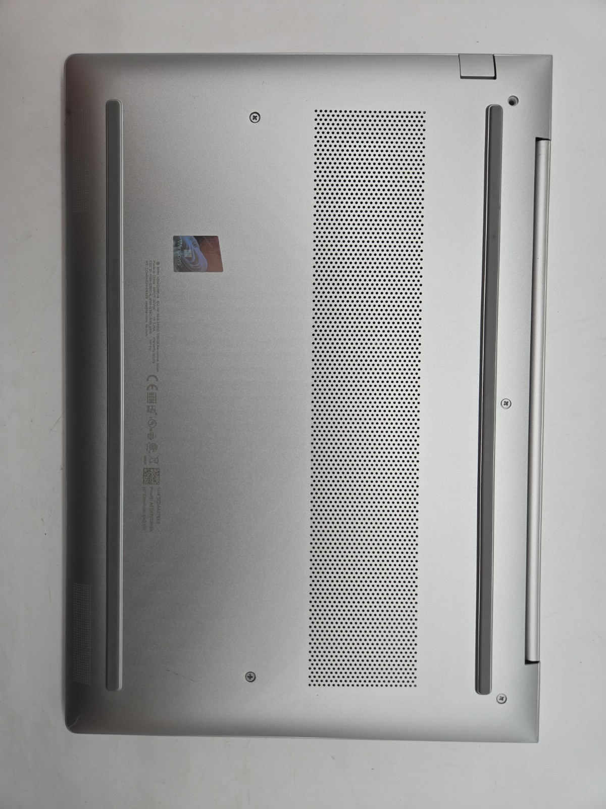 HP Elitebook 640 G11 Ultra 5 135U no RAM, no SSD, no OS