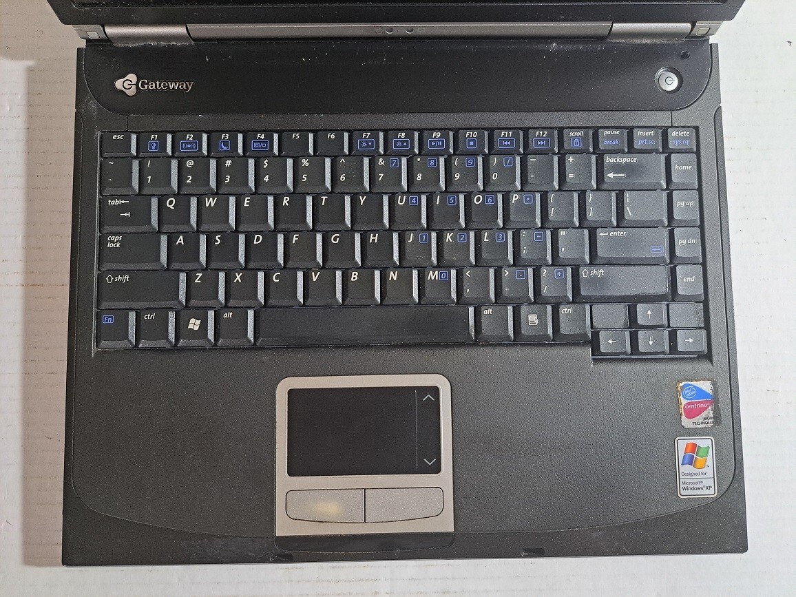 GATEWAY 4540 WINDOWS XP LAPTOP PC FOR PARTS OR REPAIR