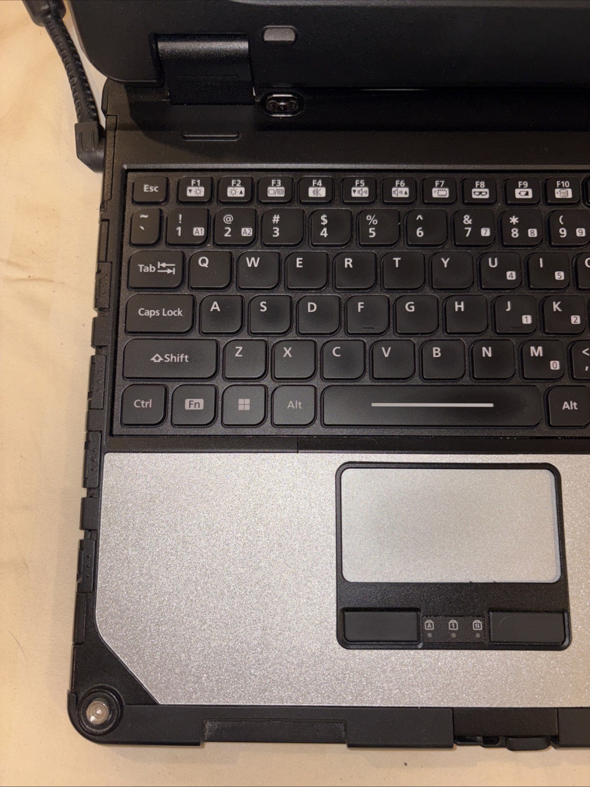 Panasonic Toughbook CF-33 Core i5 7300U 2.6GHz 8GB 256gb NVME SSD W11 Pro