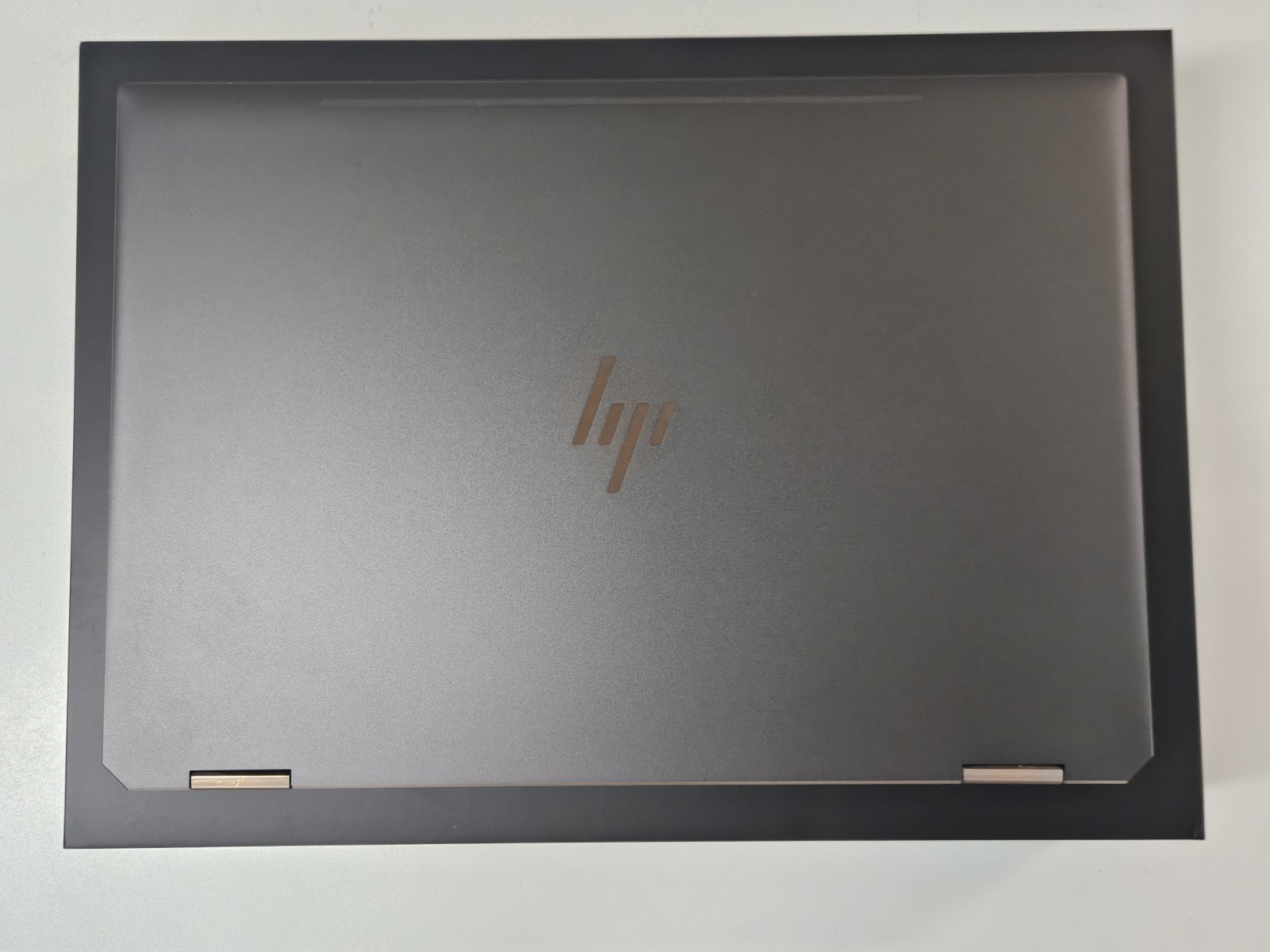 HP Spectre x360 2-in-1 15.6″ 4K 8th Gen Intel i7 16GB RAM 512GB SSD NVIDIA MX150