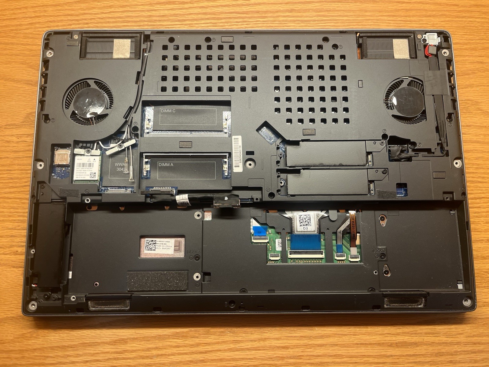 Dell Precision 7530 15.6″ FHD | i7-8850H | P3200 | No RAM/SSD/Batt **BAD FAN**
