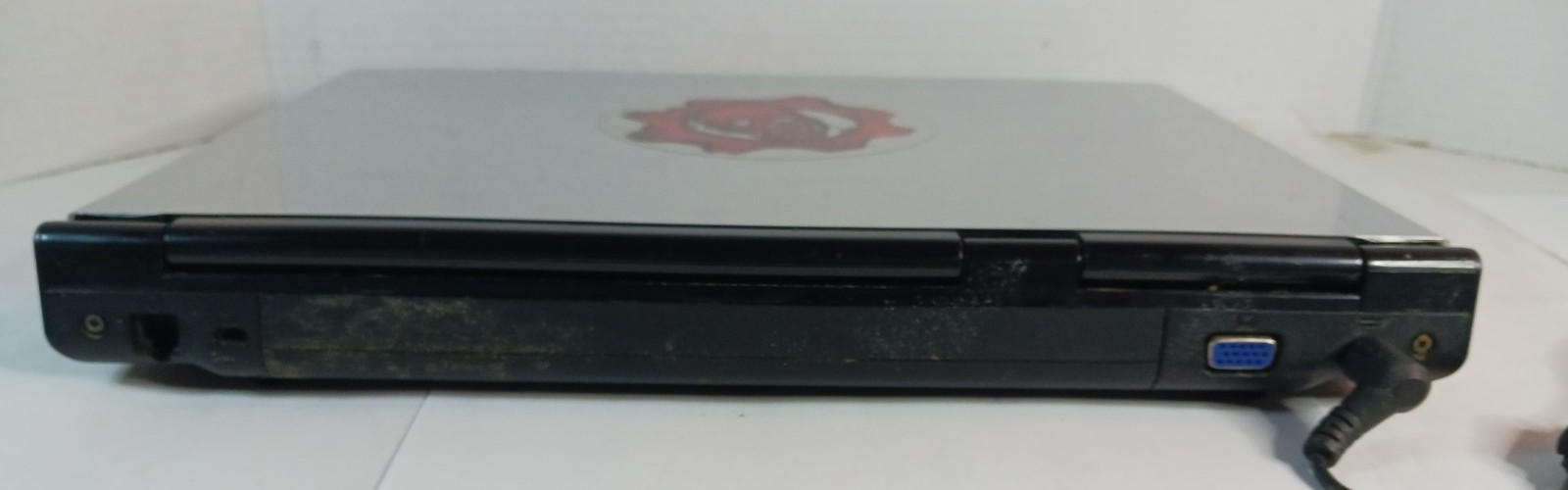 Gateway T-Series W350A 14” Laptop *Needs Repair* + AC Wall Unit/Charger Battery