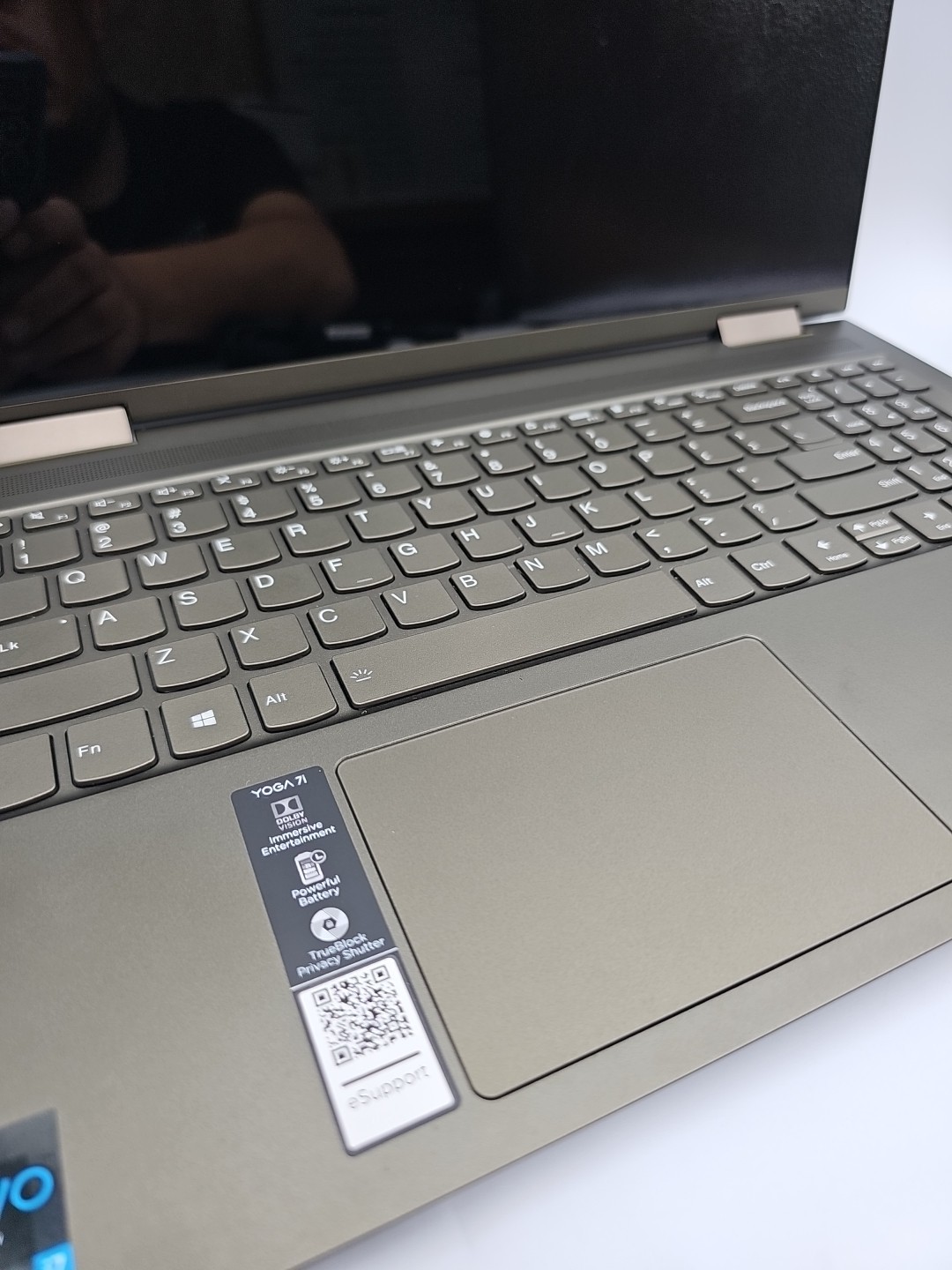 Lenovo Yoga 7i – 14″ FHD 2-in-1 – i7-1165G7, 12GB RAM, 512GB SSD, Intel Iris Xe