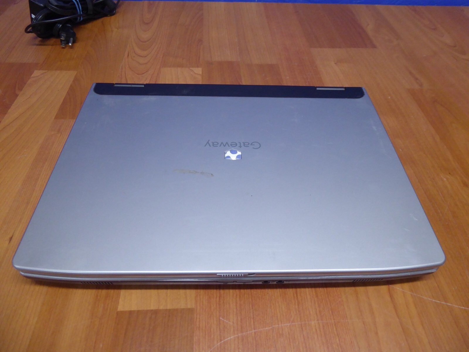 GATEWAY NX510X MA7 15.4″ LAPTOP INTEL T2300 1.66GHz 1GB 40GB- NO O/S LOADED