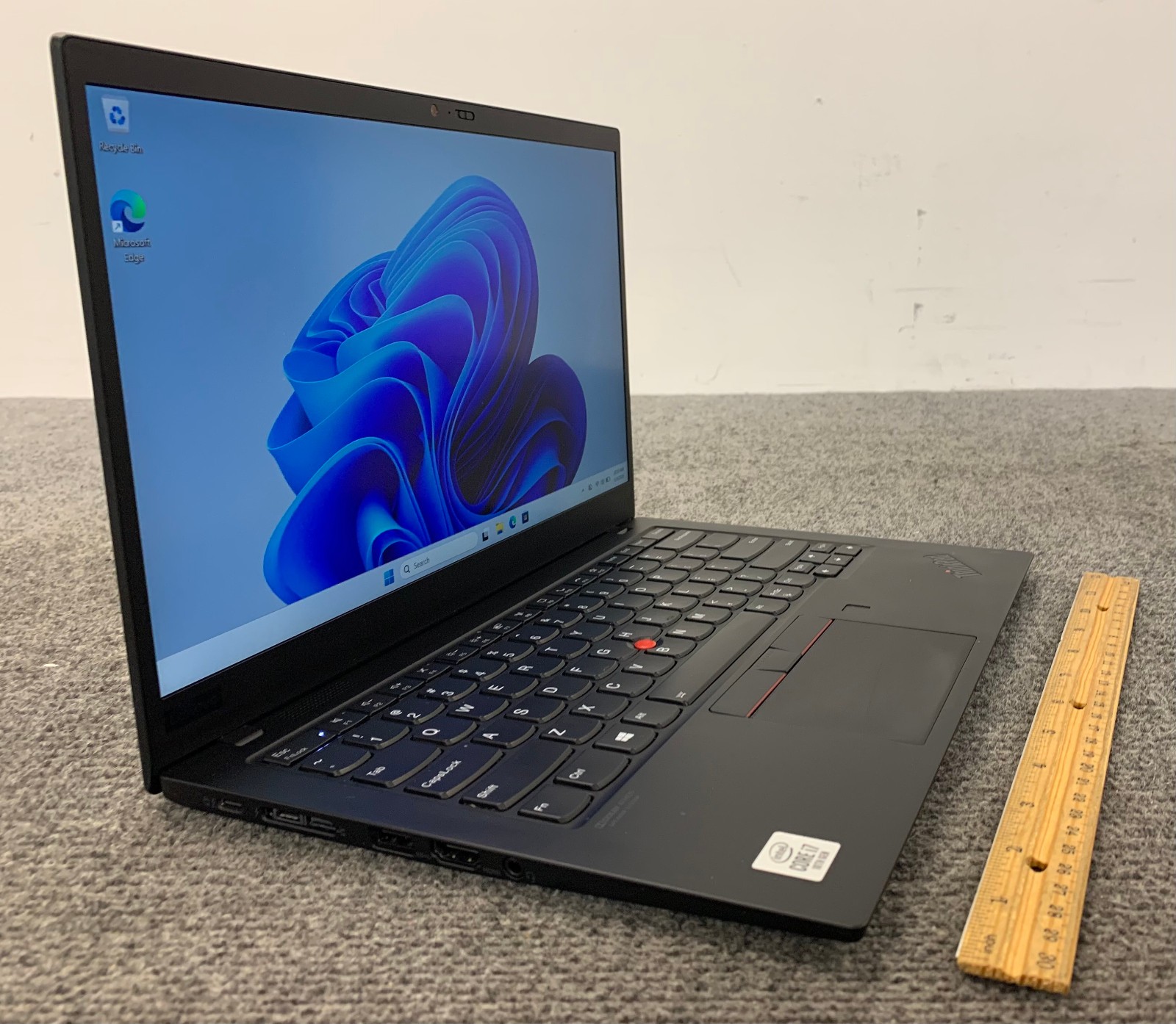 Lenovo ThinkPad X1 Carbon Gen 8 14″ Laptop i7-10510U 16GB RAM 1TB NVMe