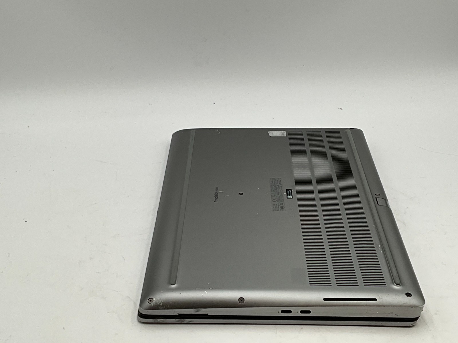 DELL Precision 7560 i7-11850H 2.50g 32GB 1TB T1200 15.6″ WIN11 Laptop D79V2J3