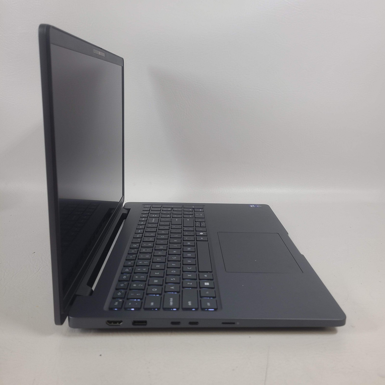 Broken Dell Pro Max MC16250 16″ Core Ultra 7 265H 2.2GHz 32GB RAM 512GB SSD /Edu