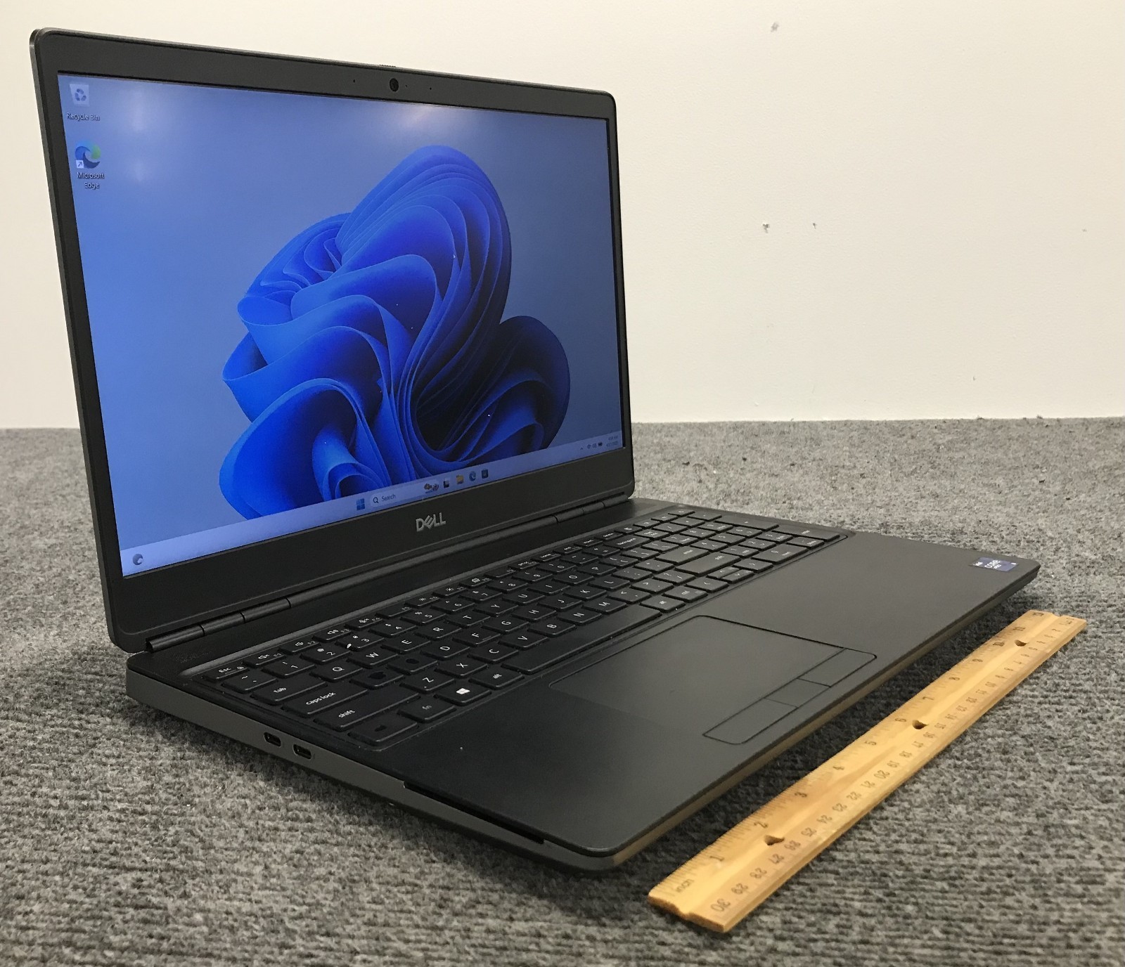 Dell Precision 7560 15.6″ Laptop w/ i9-11950H, 32GB RAM, 1TB NVMe, A4000, As Is