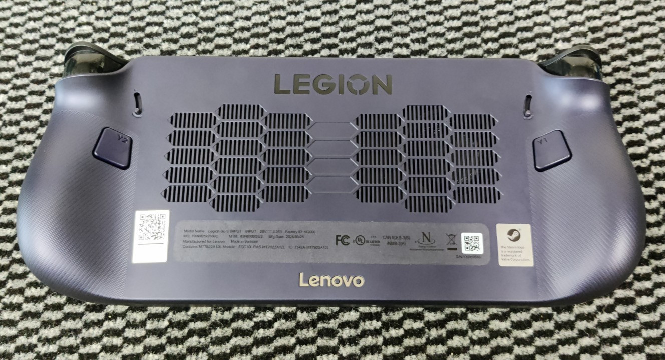 (147013) Lenovo Legion Go S 2 Steam OS 32GB (8APU1) w/Charger *Pre Owned*