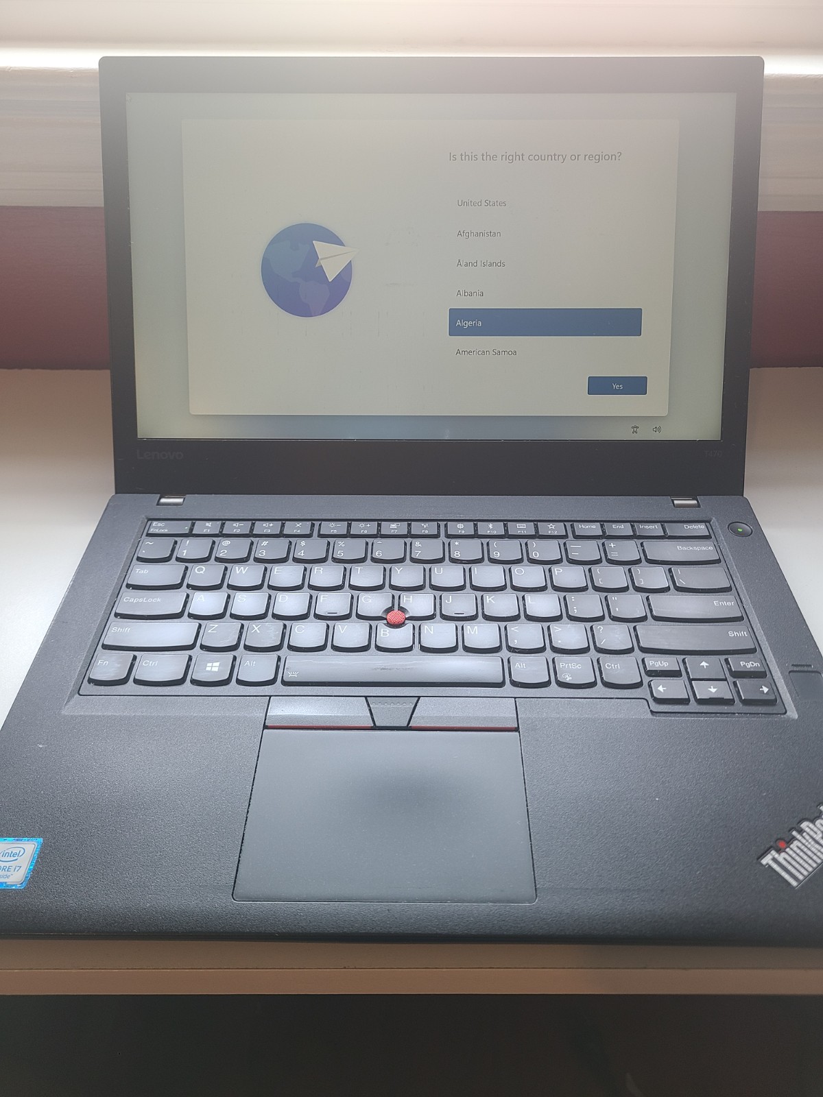 Lenovo ThinkPad T470 14″ Intel Core i7 6th Gen Windows 11 Laptop Black Wi-Fi