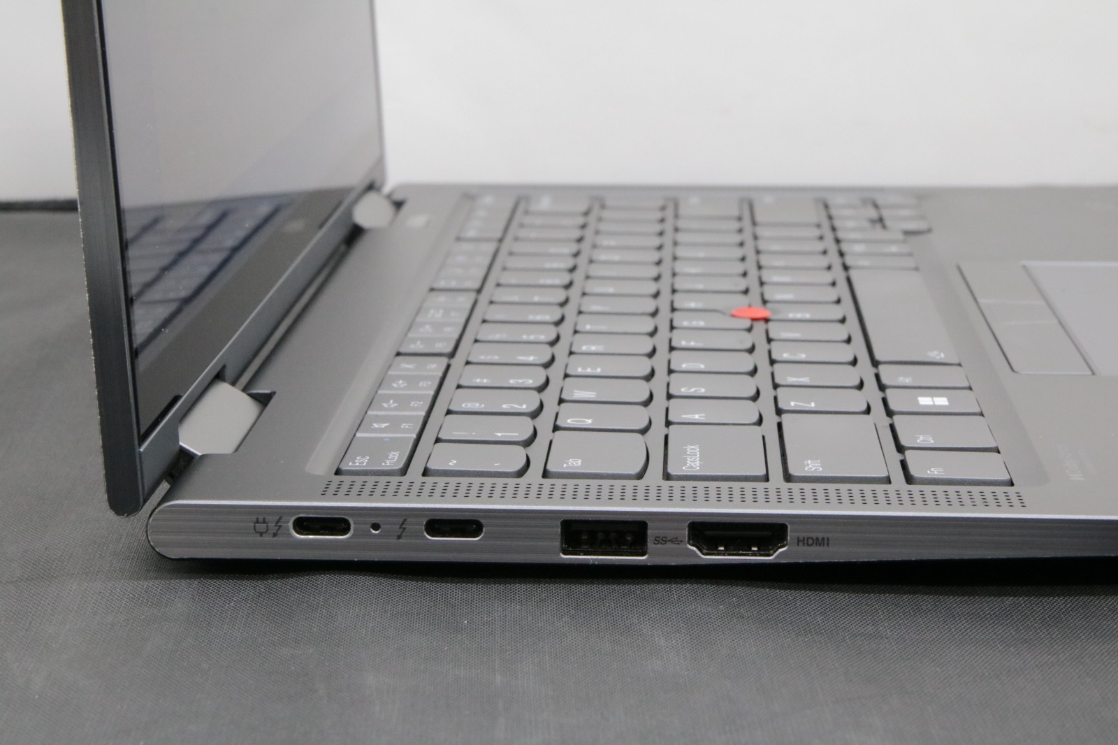 Lenovo ThinkPad X1 Yoga Gen 7 – i5-1235U – 16GB, 256GB, Windows 11 +Adapter