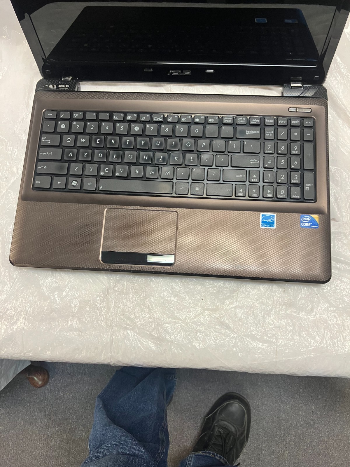 Asus K52F Intel Core i3-M370 2.40GHz No RAM 15.6″ No Battery No HDD FOR PARTS