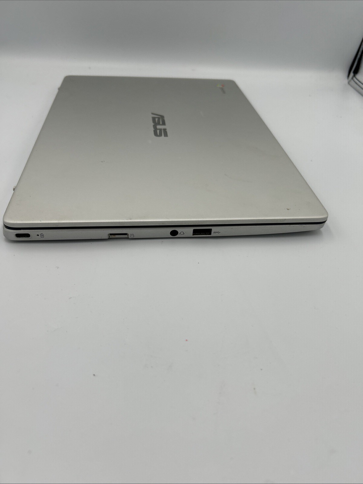 ASUS C423NA 14″ Chromebook Intel Celeron N3350 Laptop BAD Motherboard AS-IS