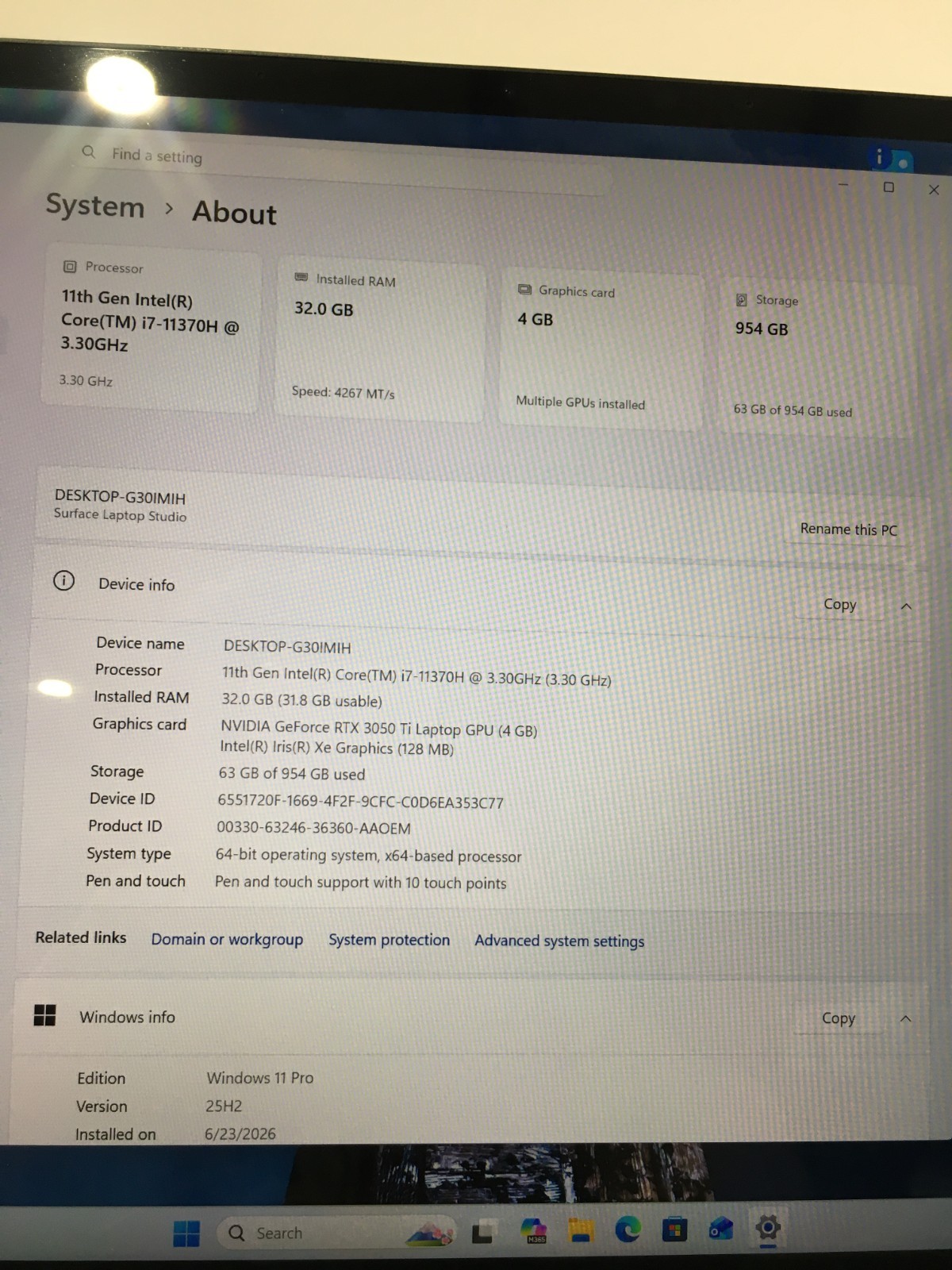 Microsoft Surface Laptop Studio 1964 i7-11370H 1TB SSD 32GB RTX 3050 Ti *No A/C*