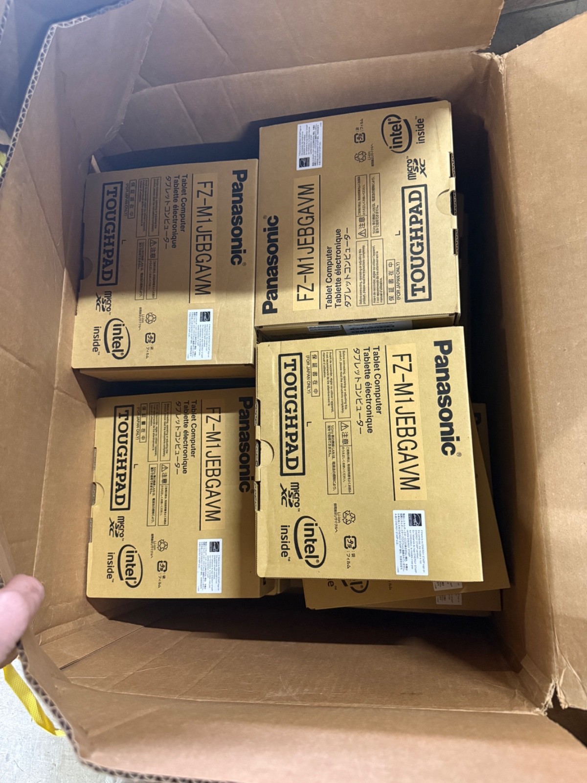 BRAND NEW Panasonic FZ-M1 Toughpad 8GB, RAM 256 SSD, Barcode Scanner