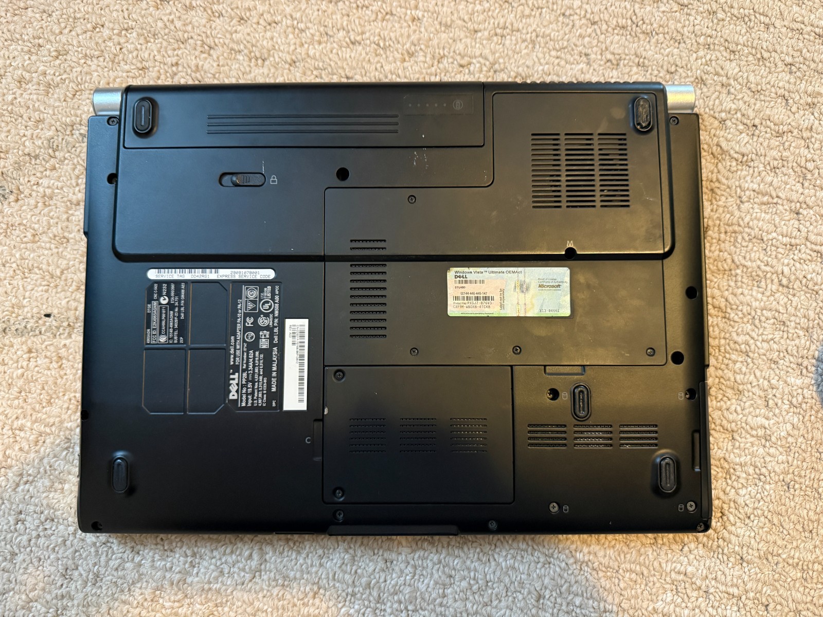 Dell XPS M1530 Notebook 4GB RAM, 250GB SSD, Slot DVD-RW w/AC Adapter & Case