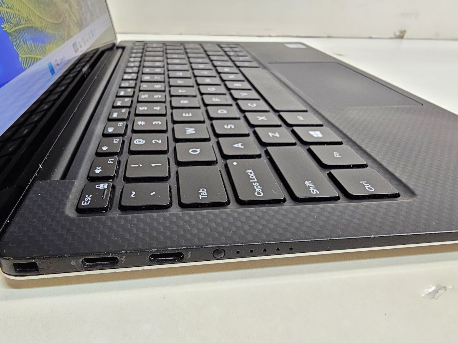 Dell XPS 13 7390 Laptop – 1.8 GHz i7-10510U 8GB 256GB SSD 13.3″ Touchscreen SP1