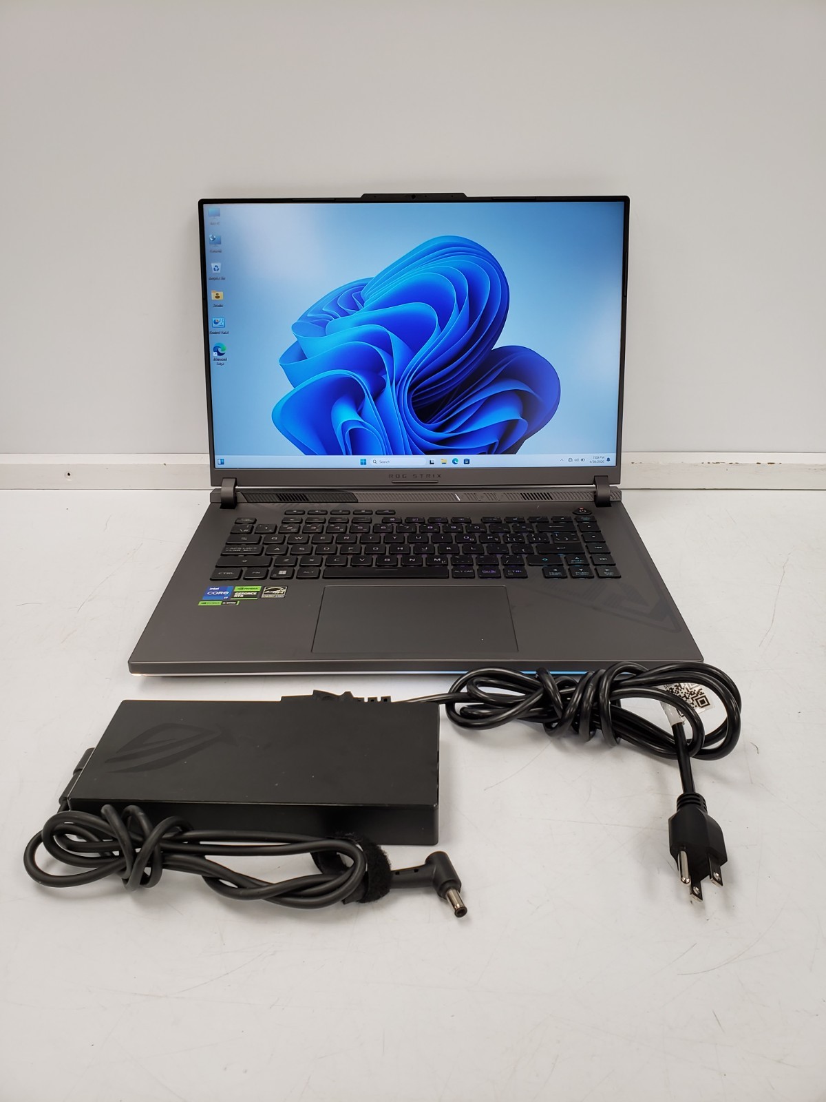 (9897995) Asus G614J Gaming Laptop