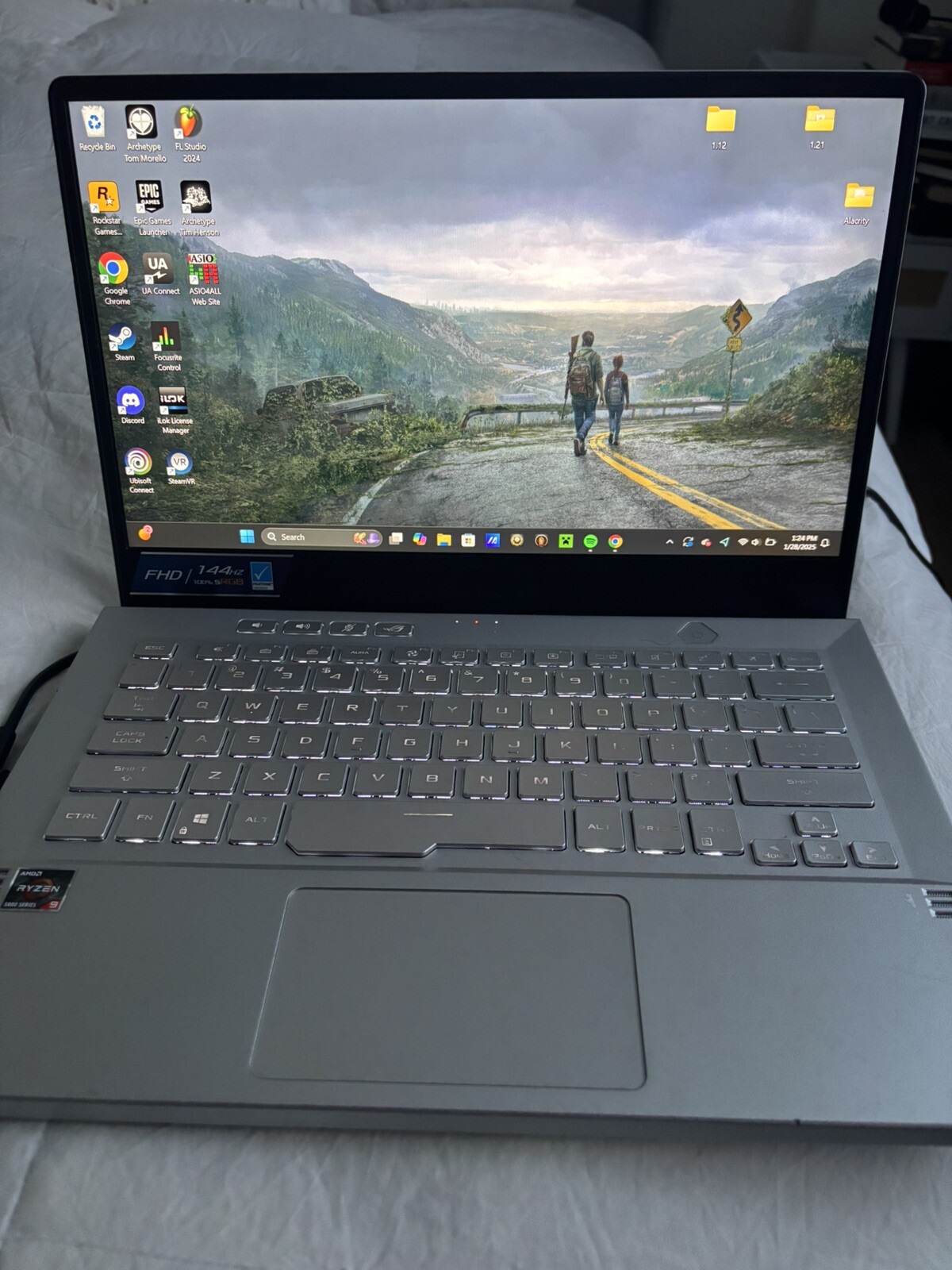 ASUS ROG Zephyrus G14 14 inch (QHD 120Hz Ryzen 9 5900HS – RTX 3060 24GB RAM 1TB