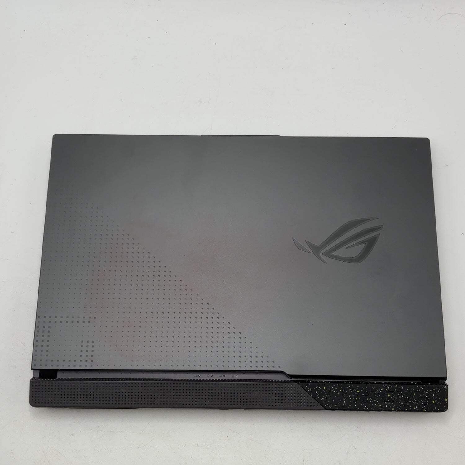 Asus ROG Strix G713 17.3″ Ryzen 9 7940HX 16GB RAM 1TB SSD GeForce RTX 4050