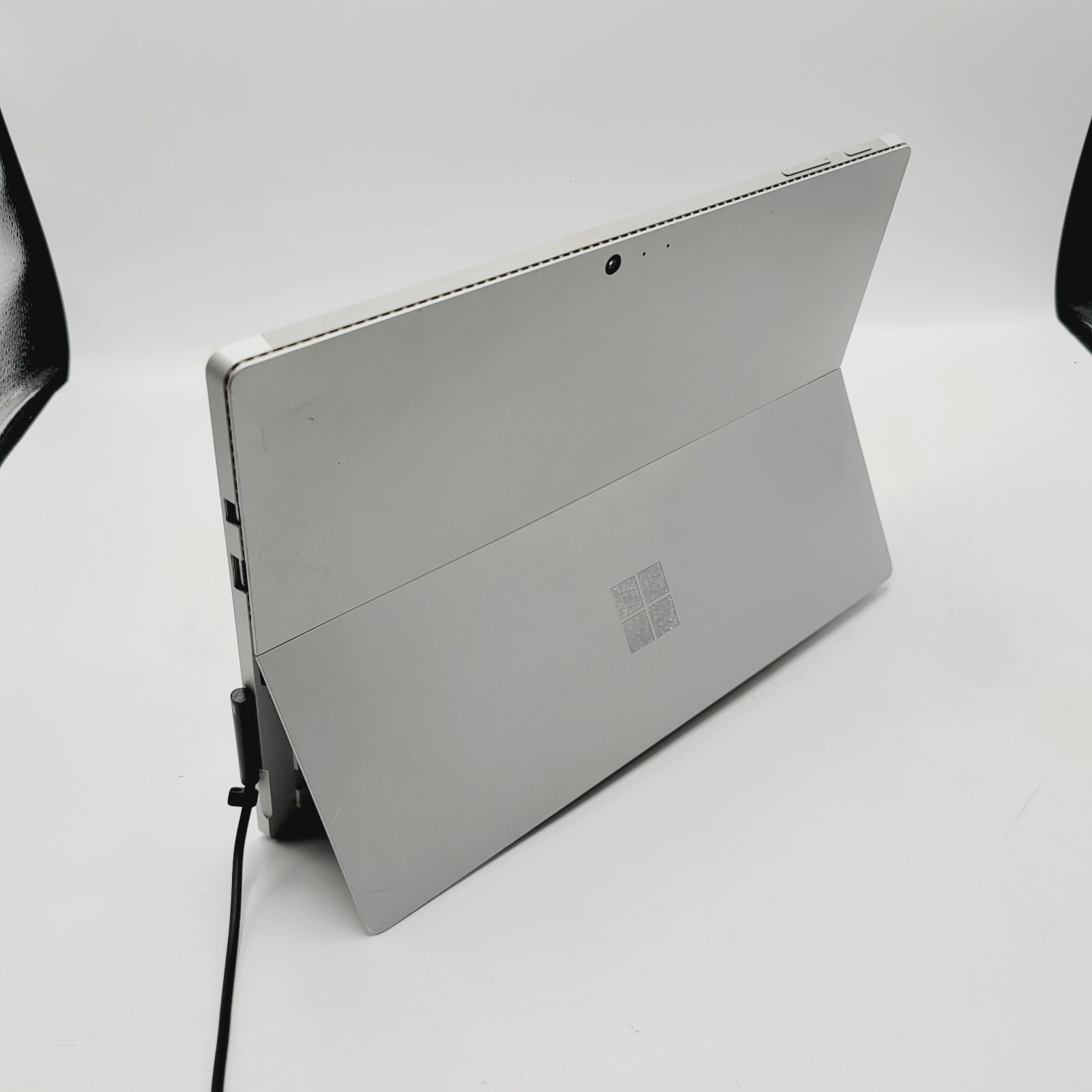 Microsoft Surface 1724 Core i5 6300U 2.9GHz 8GB RAM 128GB SSD 14″ **Boot to Bios