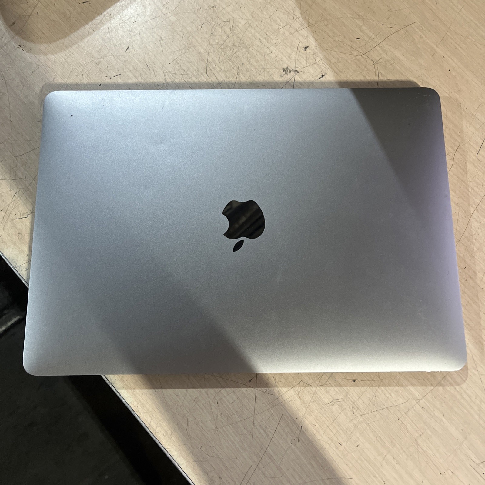 APPLE MACBOOK AIR 13″ SCISSOR, 2020 CORE I3-1000NG4 1.1GHZ 8GB RAM 256SSD